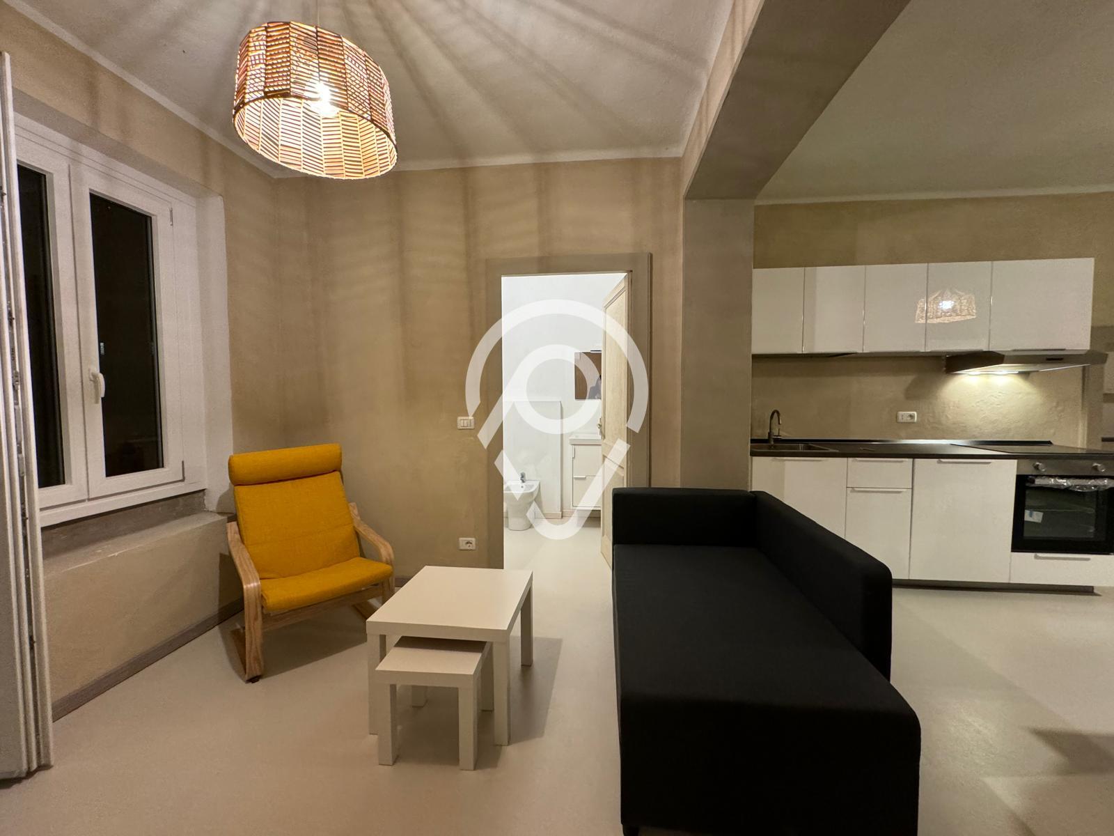 Apartamento com 2 dormit?rios para loca??o, Centro, Castellamo...