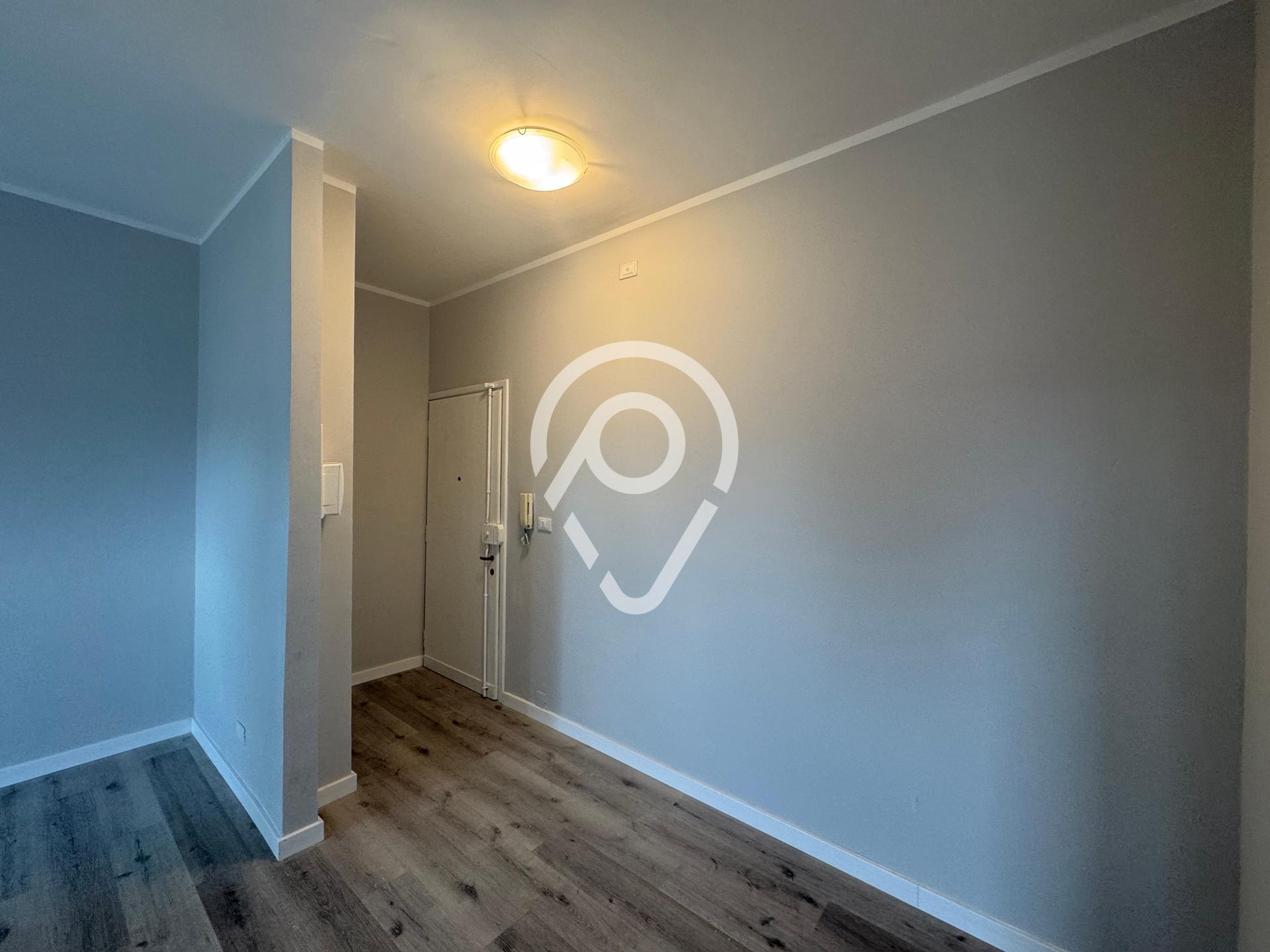 Apartamento com 1 dormitório para locação, Chiavazza, BIELLA - BI