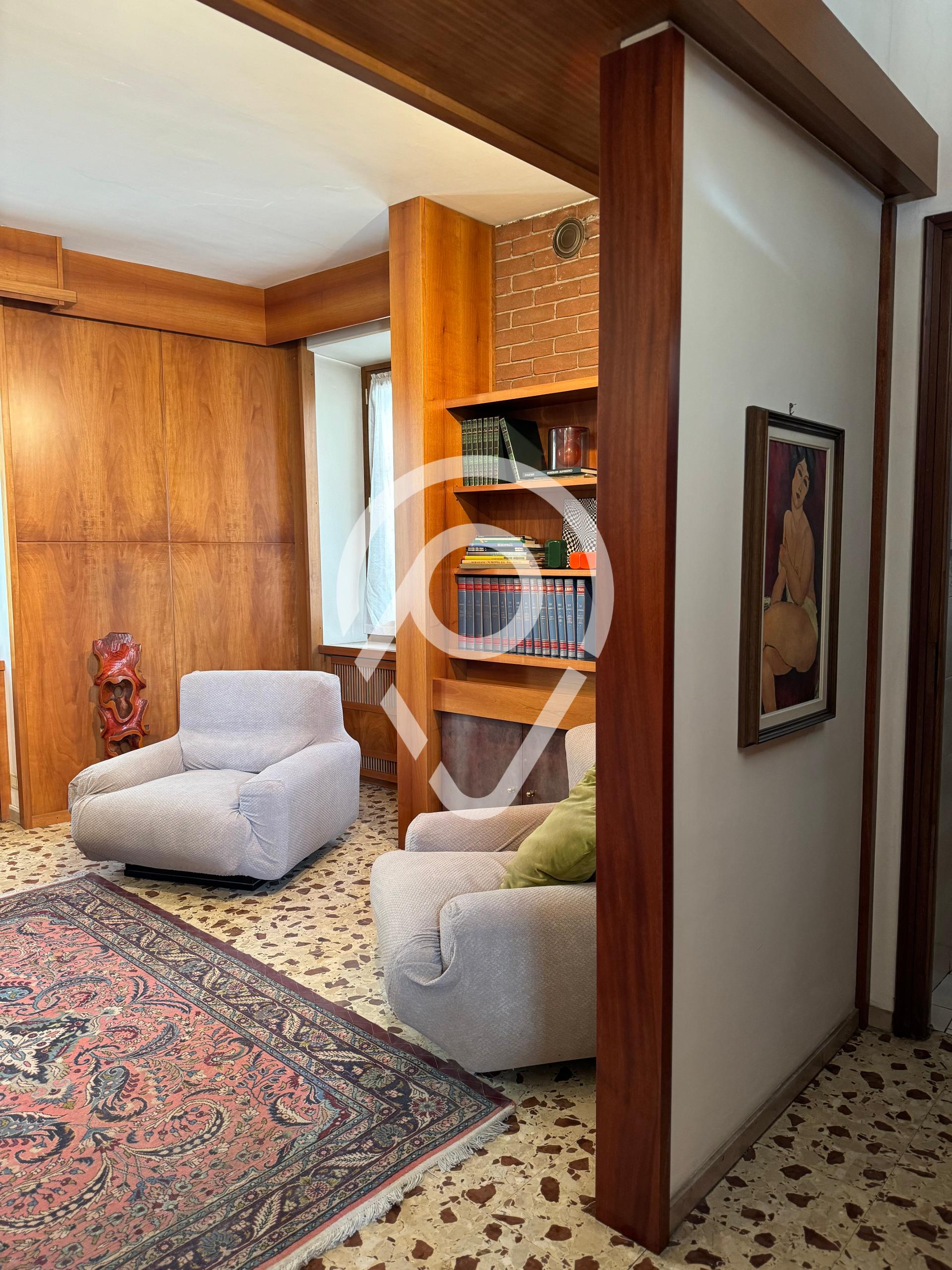 Apartamento com 2 dormitórios para locação, Centro, Bollengo - TO