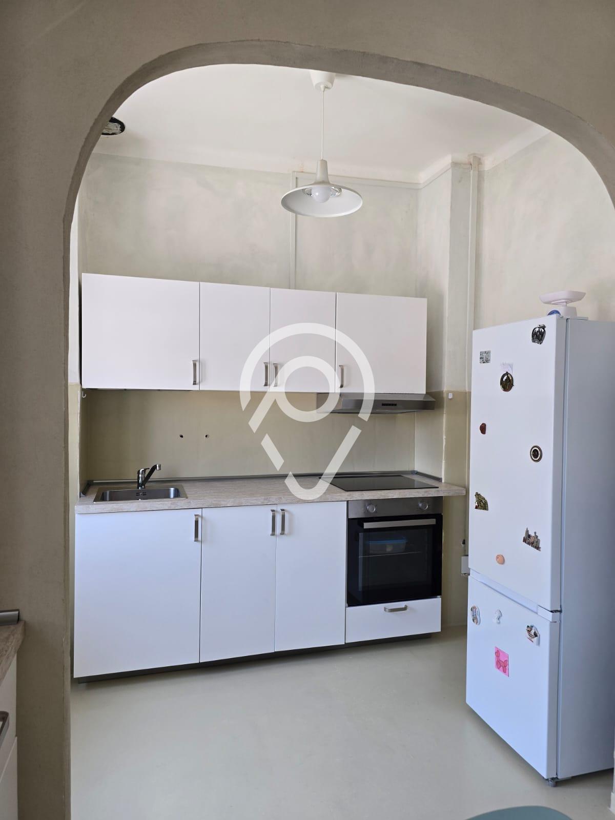 Apartamento com 3 dormitórios para locação, Centro, Castellamo...