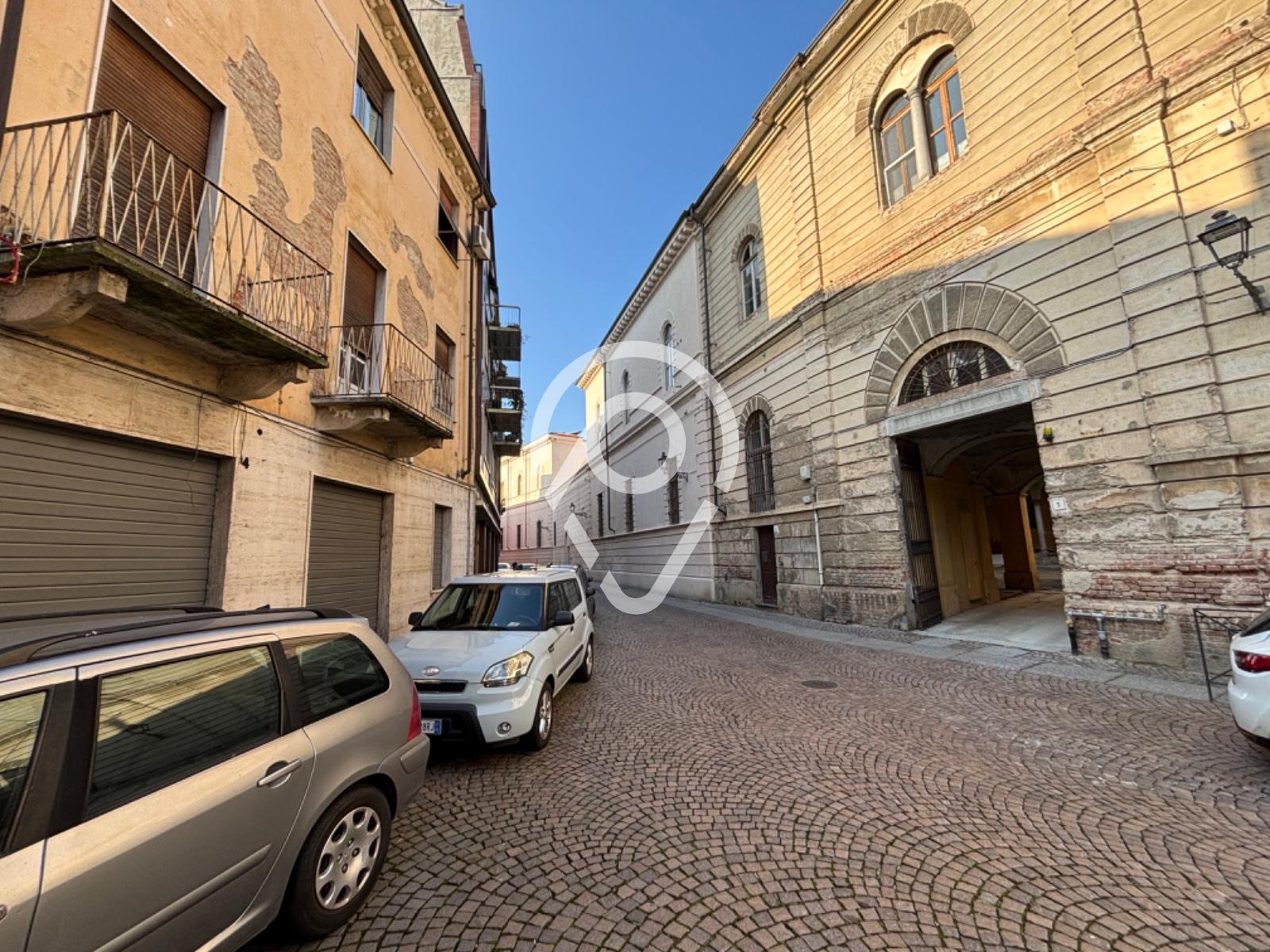 Apartamento com 2 dormitórios à venda, Centro, CASALE MONFERRA...