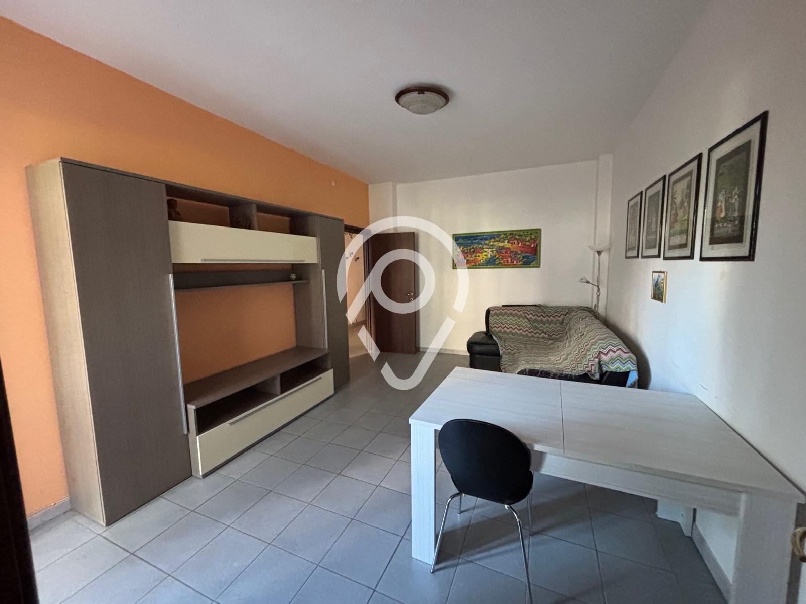Apartamento com 2 dormit?rios ? venda, Vercelli, PROVINCIA DI ...