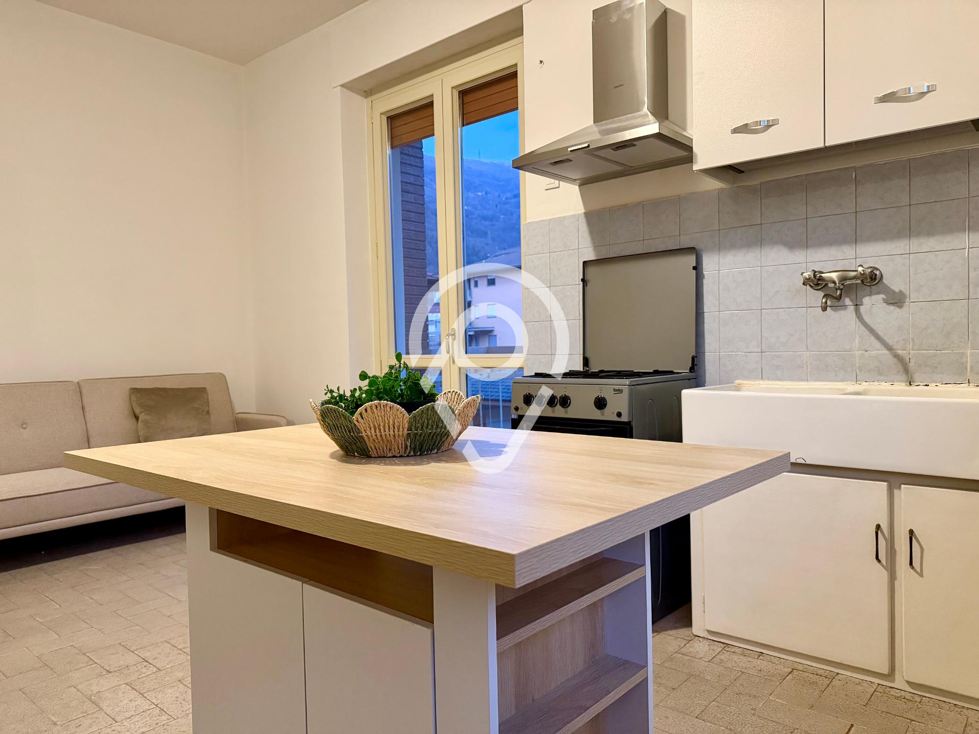 Apartamento com 2 dormitórios para locação, PONT CANAVESE, Pon...