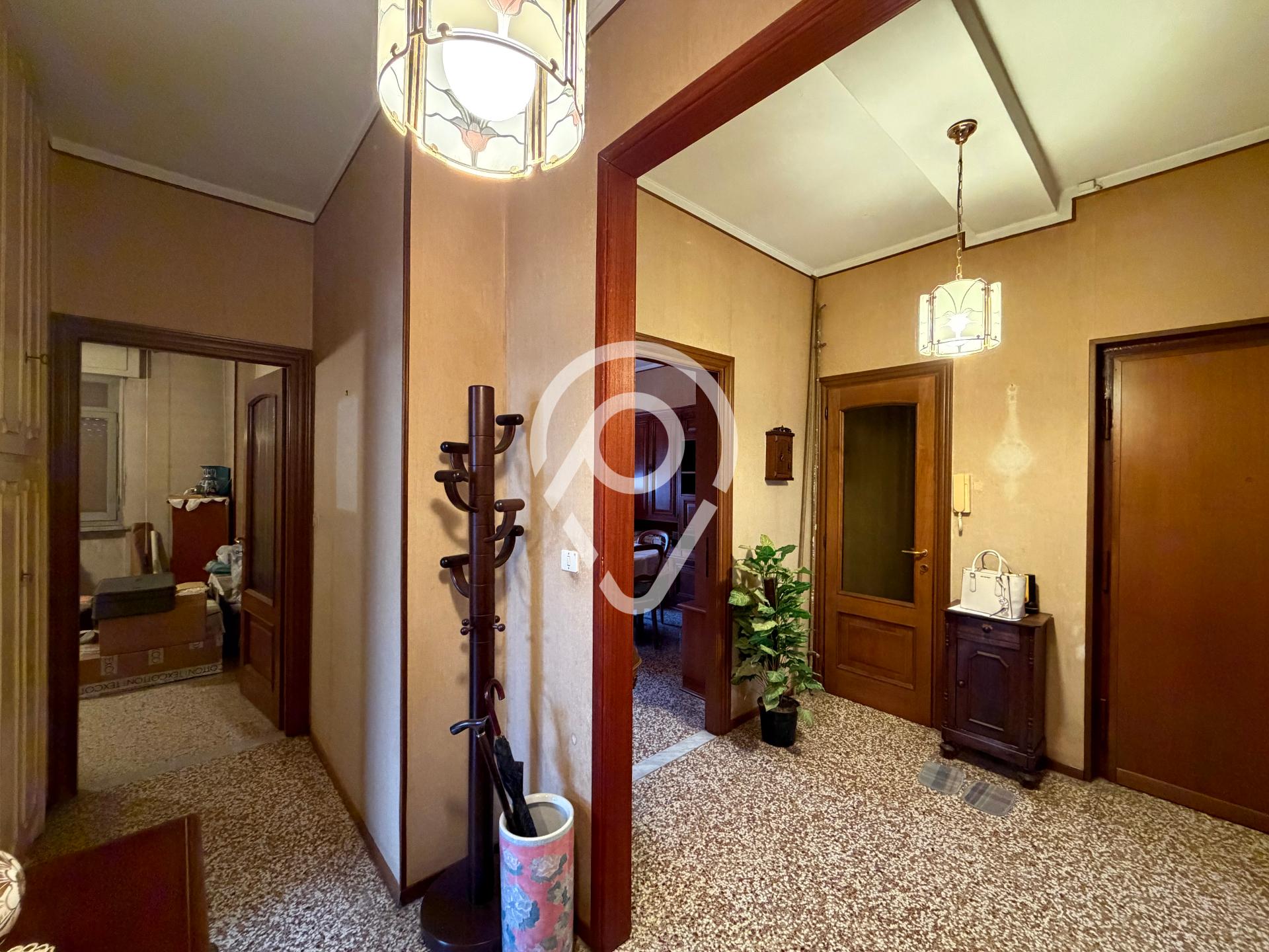 Apartamento com 3 dormitórios à venda, CASALE MONFERRATO - AL