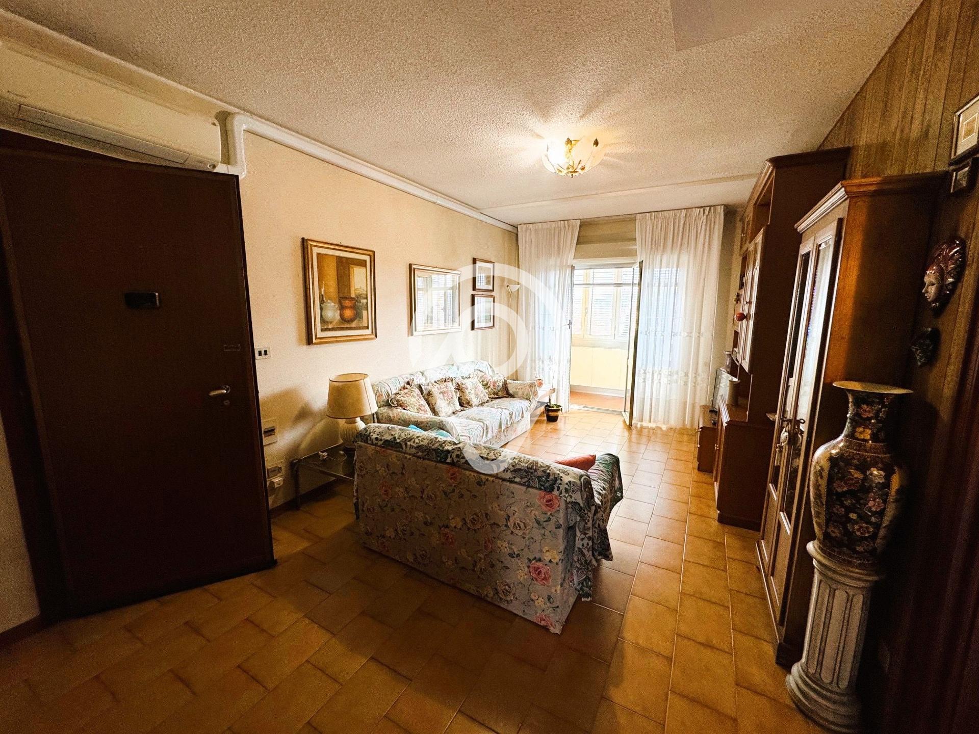Apartamento com 1 dormitório à venda, CASALE MONFERRATO, CASAL...