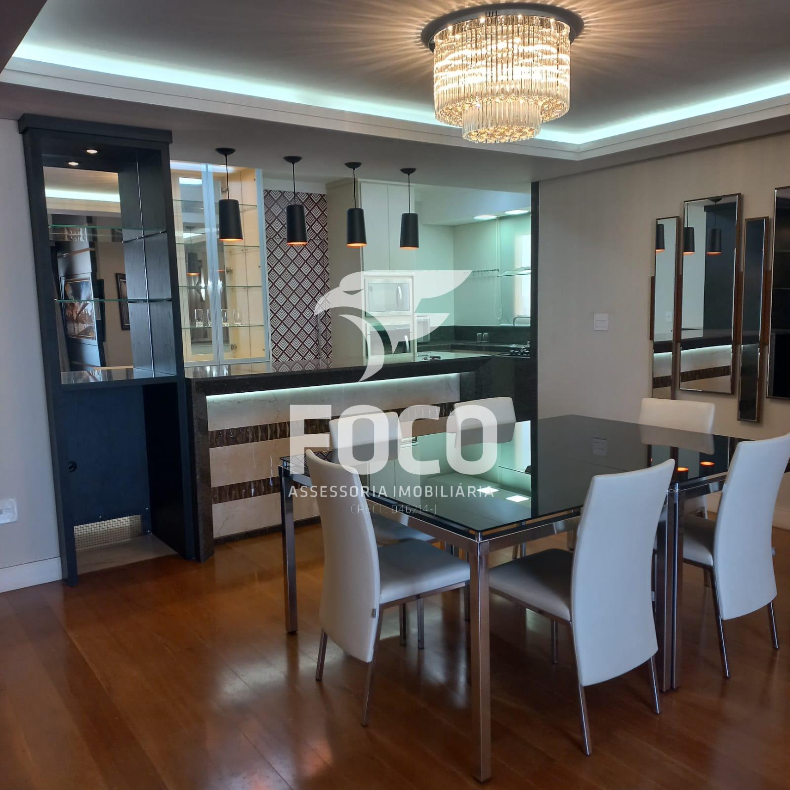 Lindo Apartamento cobertura situado no centro da cidade.