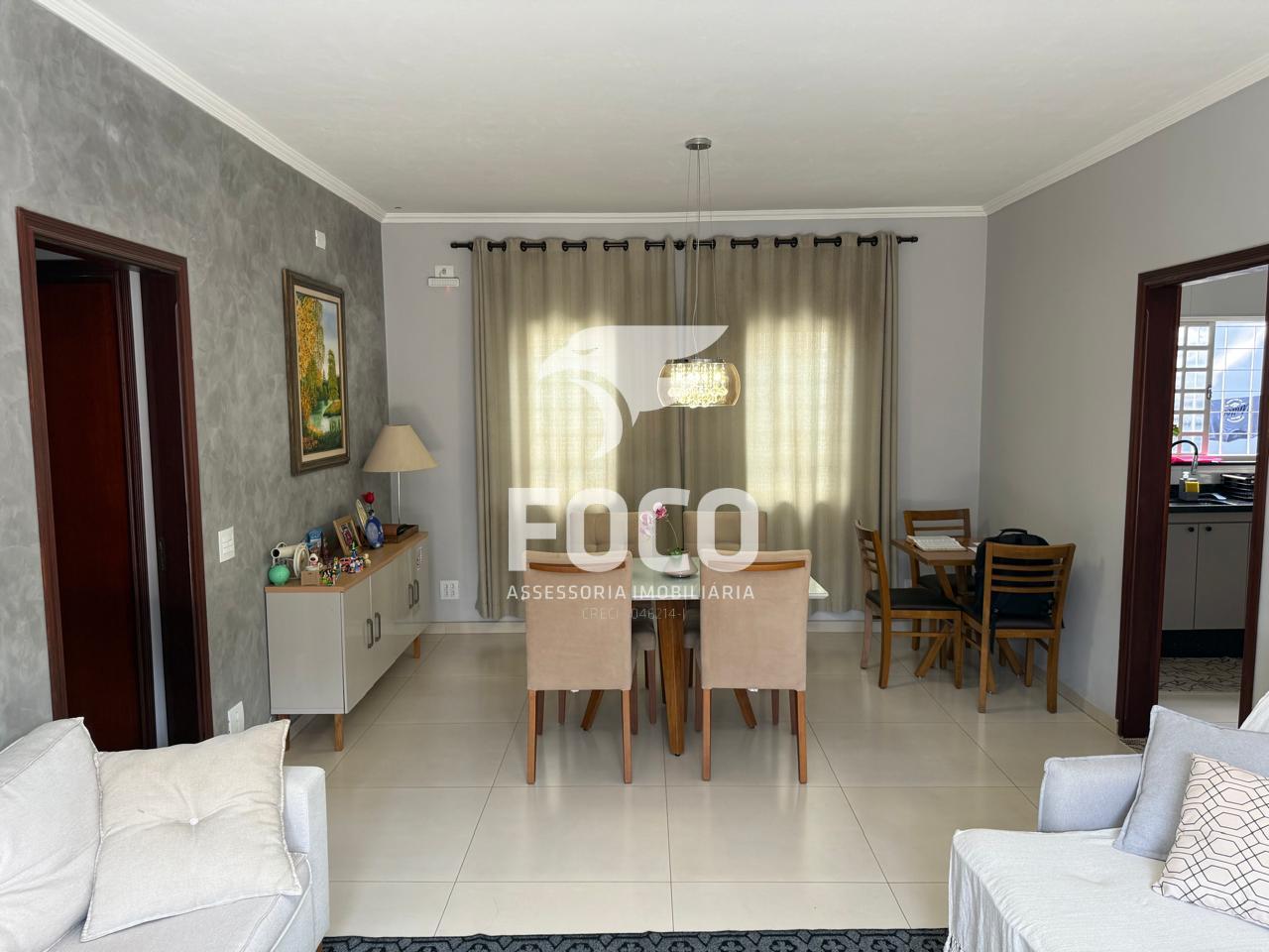 Casa Diário Ville, 3 quartos sendo uma suíte, belíssimo acabam...