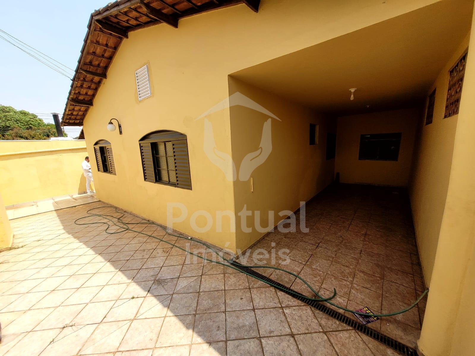 Casa com 4 dormitórios, Daniel Fonseca, UBERLANDIA - MG