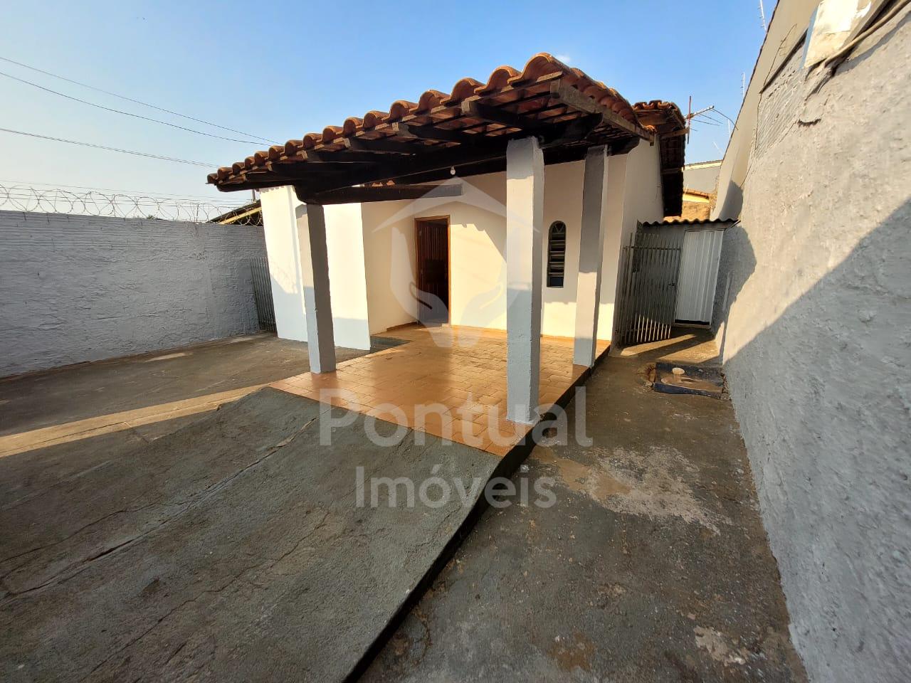 Casa para aluguel com 87 m  com 03 quartos no Bairro President...