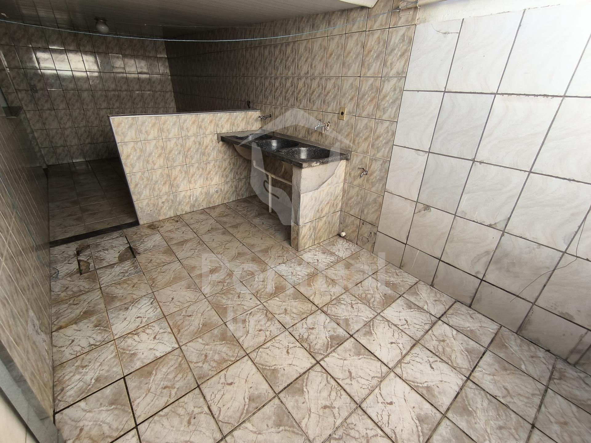Casa com 2 dormitórios para locação, Custodio Pereira, UBERLAN...