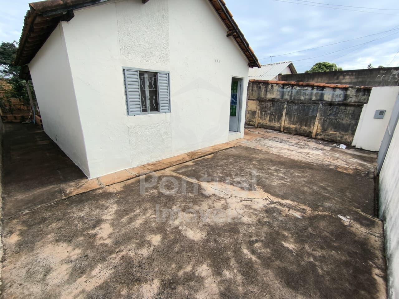 Casa espa?osa para loca??o, Santa Luzia, UBERLANDIA - MG