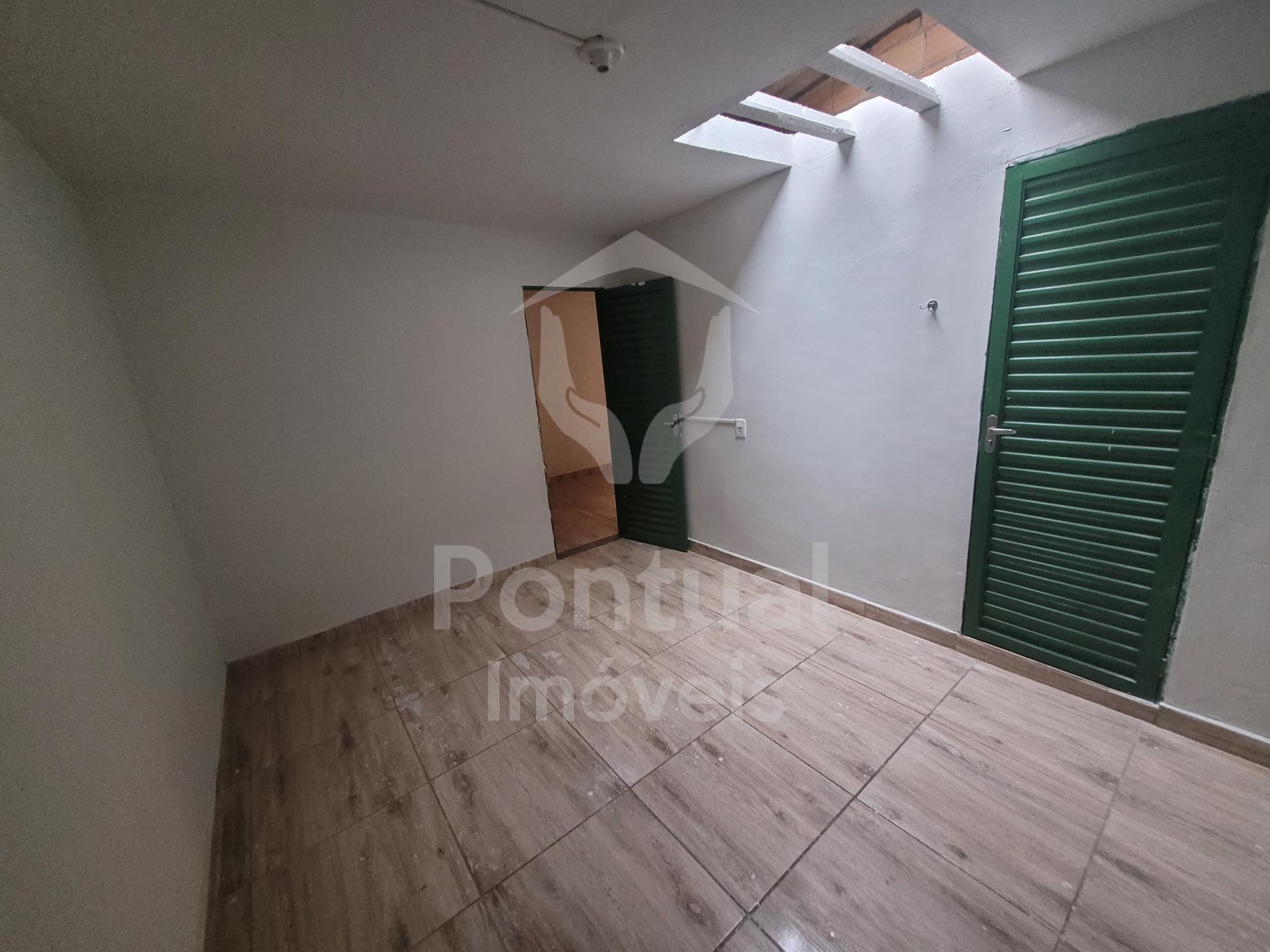 Casa com 2 dormitórios para locação, 50.00 m , UBERLANDIA - MG