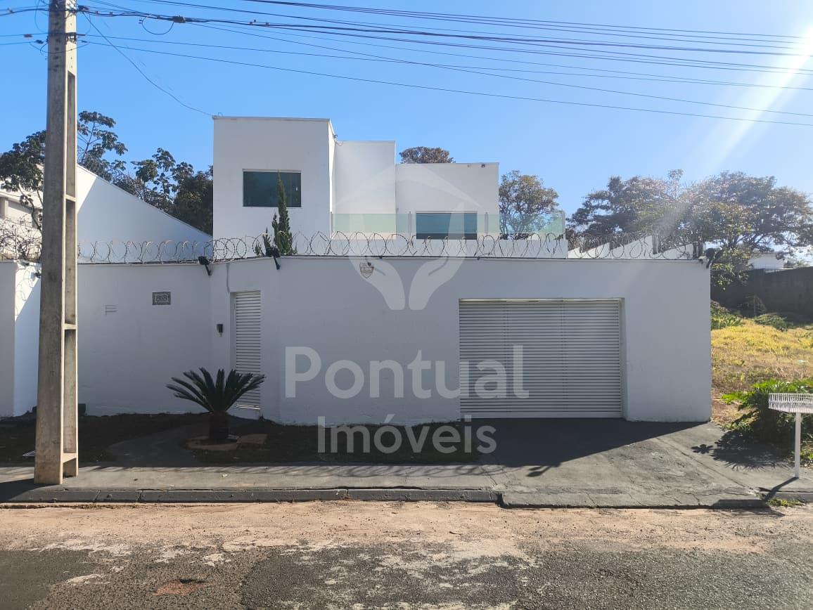 Casa com 5 dormit?rios para loca??o, jardim kara?ba, UBERLANDI...