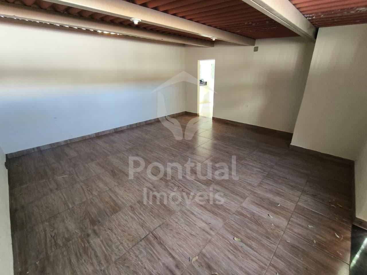 Casa com 2 dormit?rios para loca??o, bairro brasil, UBERLANDIA...
