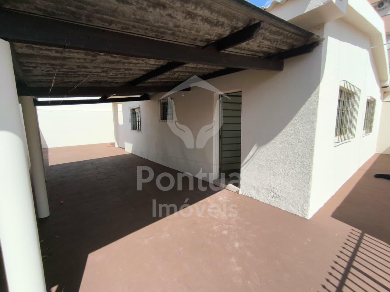 Casa com 3 dormitórios 1 suite para locação, Santa Mônica, UBE...