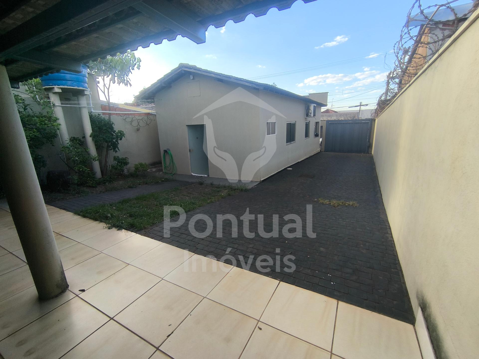 Casa Residencial ou Comercial com 2 dormitórios Osvaldo Rezende,