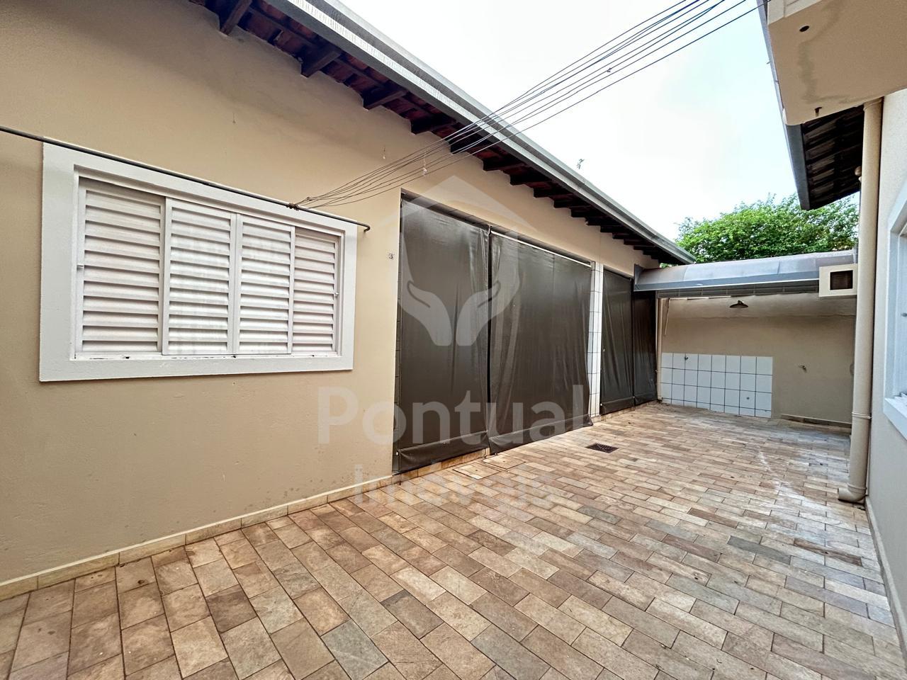 Casa com 3 dormitórios para locação, Jardim Patricia, UBERLAND...