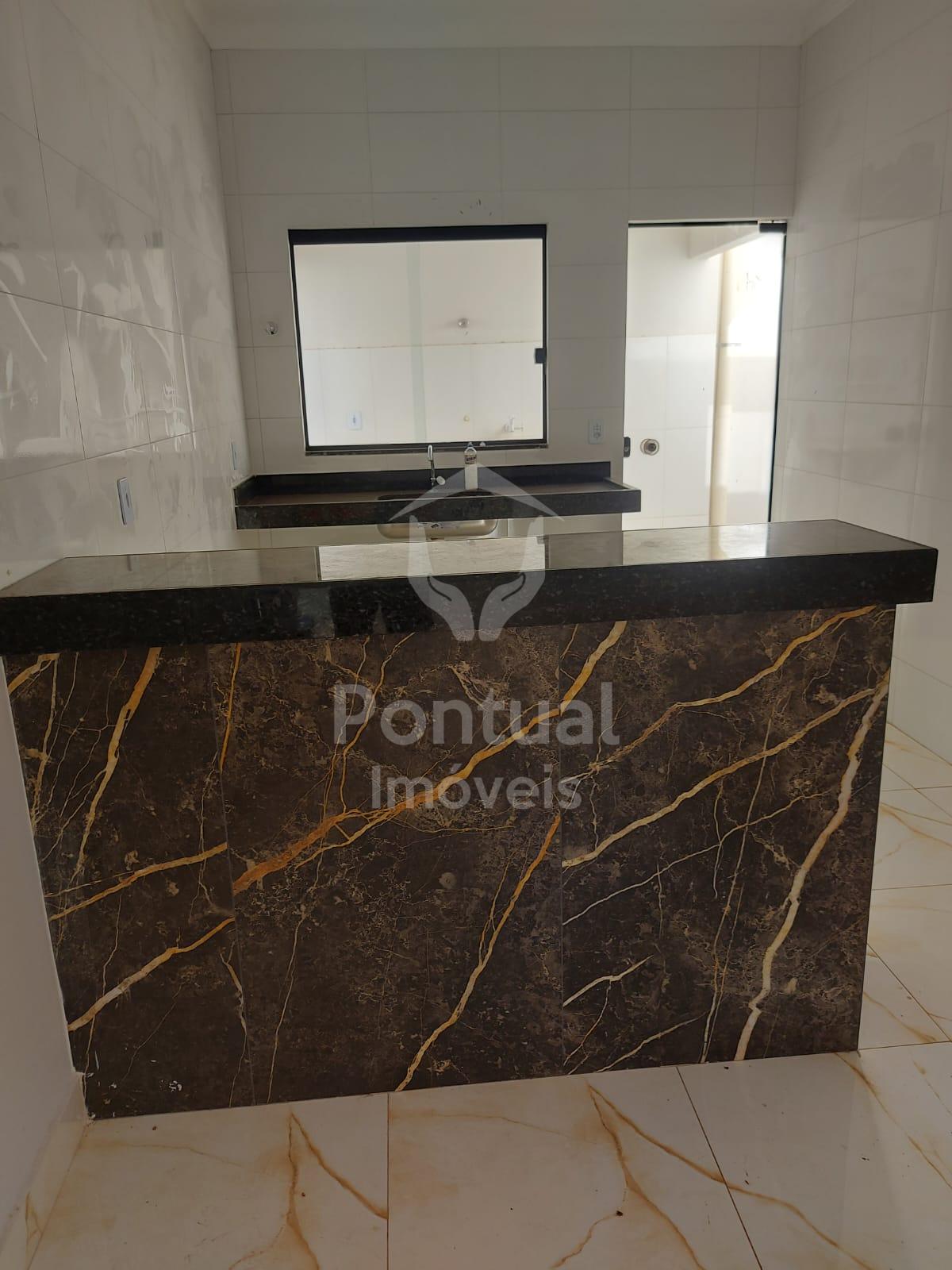 Casa 3 Quartos - Cozinha Americana - Garagem 2 Carros - R  295mil