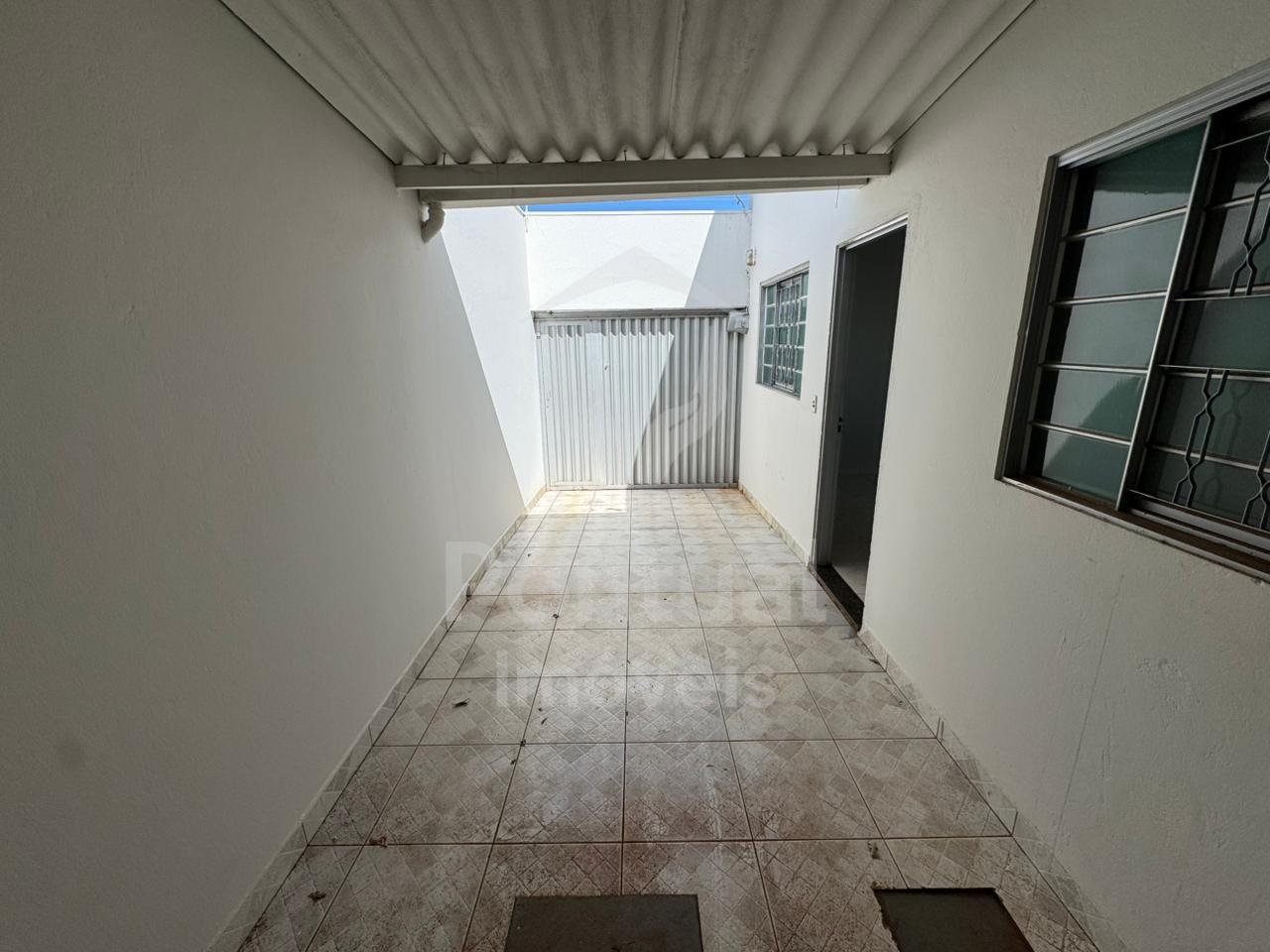 Casa com 1 dormitório para locação, Segismundo Pereira, UBERLA...