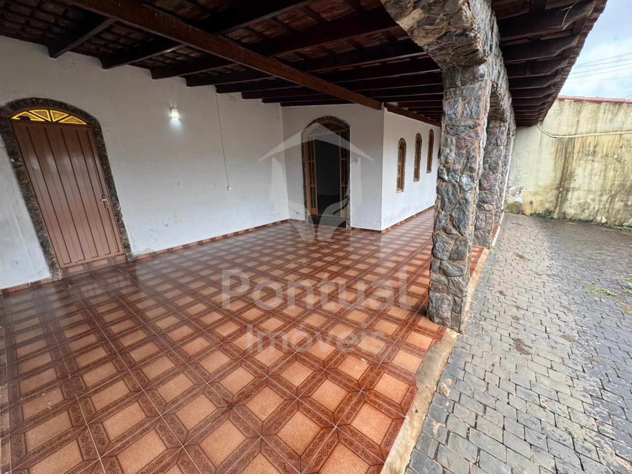 Casa com 4 dormitórios para locação, Nossa Senhora das Graças,...