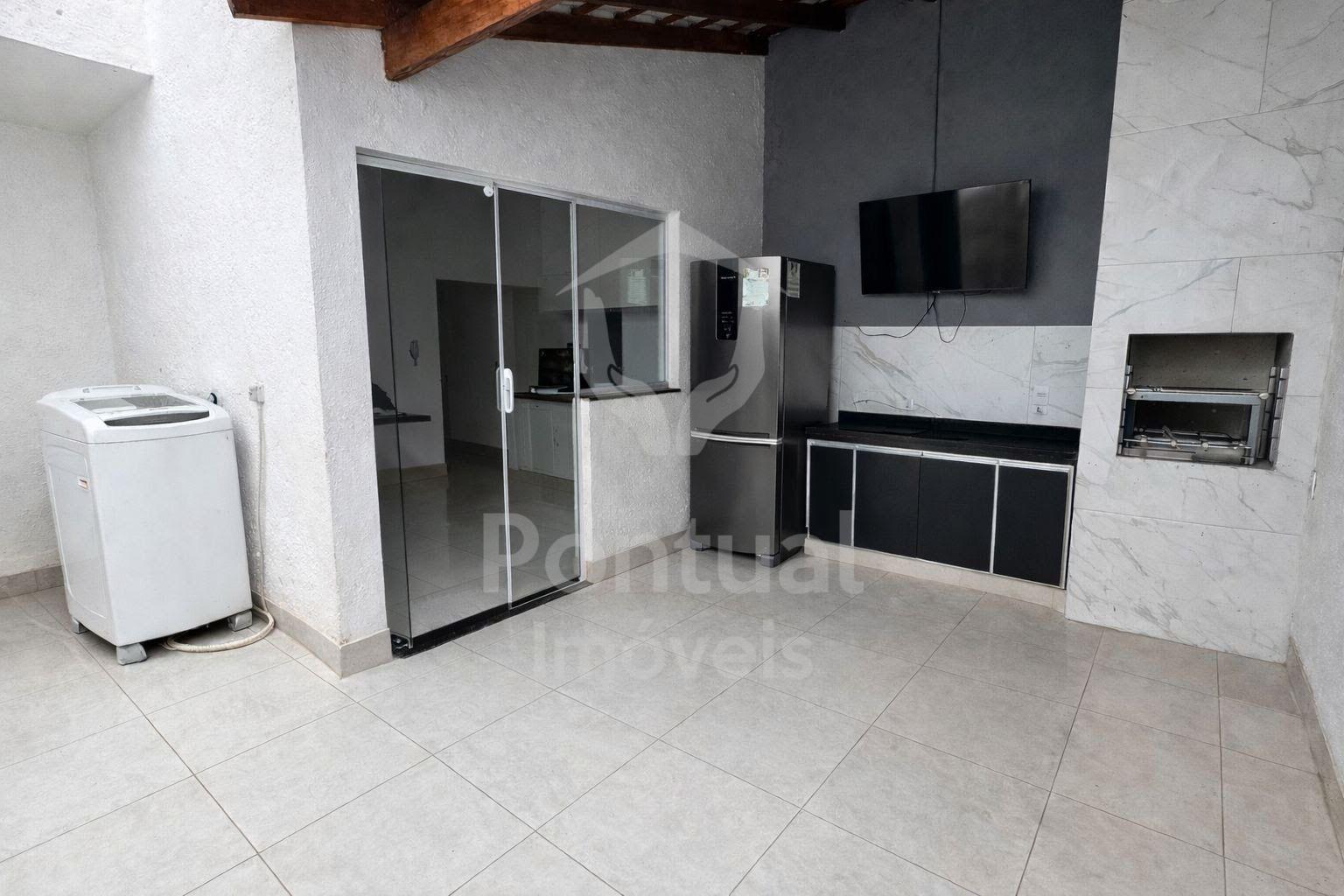 Casa à venda, com 2 Quartos sendo 1 suite, Jardim Europa, UBER...