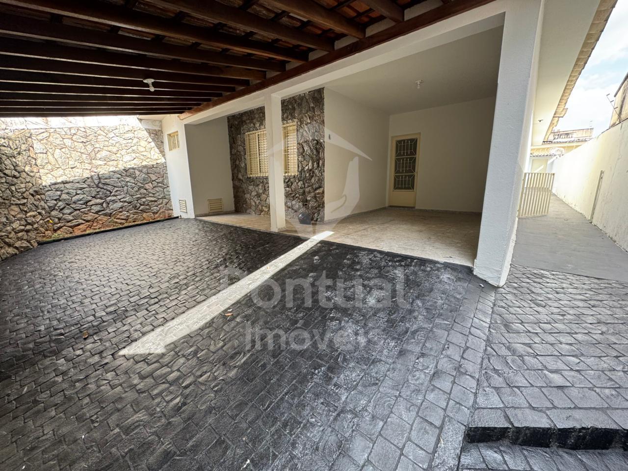 Casa com 3 dormitórios para locação, SANTA MÔNICA, UBERLANDIA ...