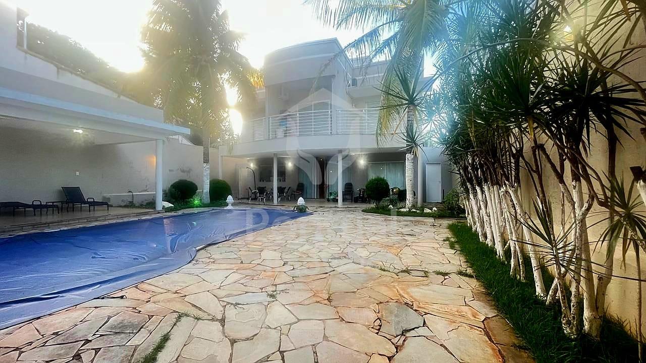 Casa ? venda, com 4 suites, jardim kara?ba, UBERLANDIA - MG