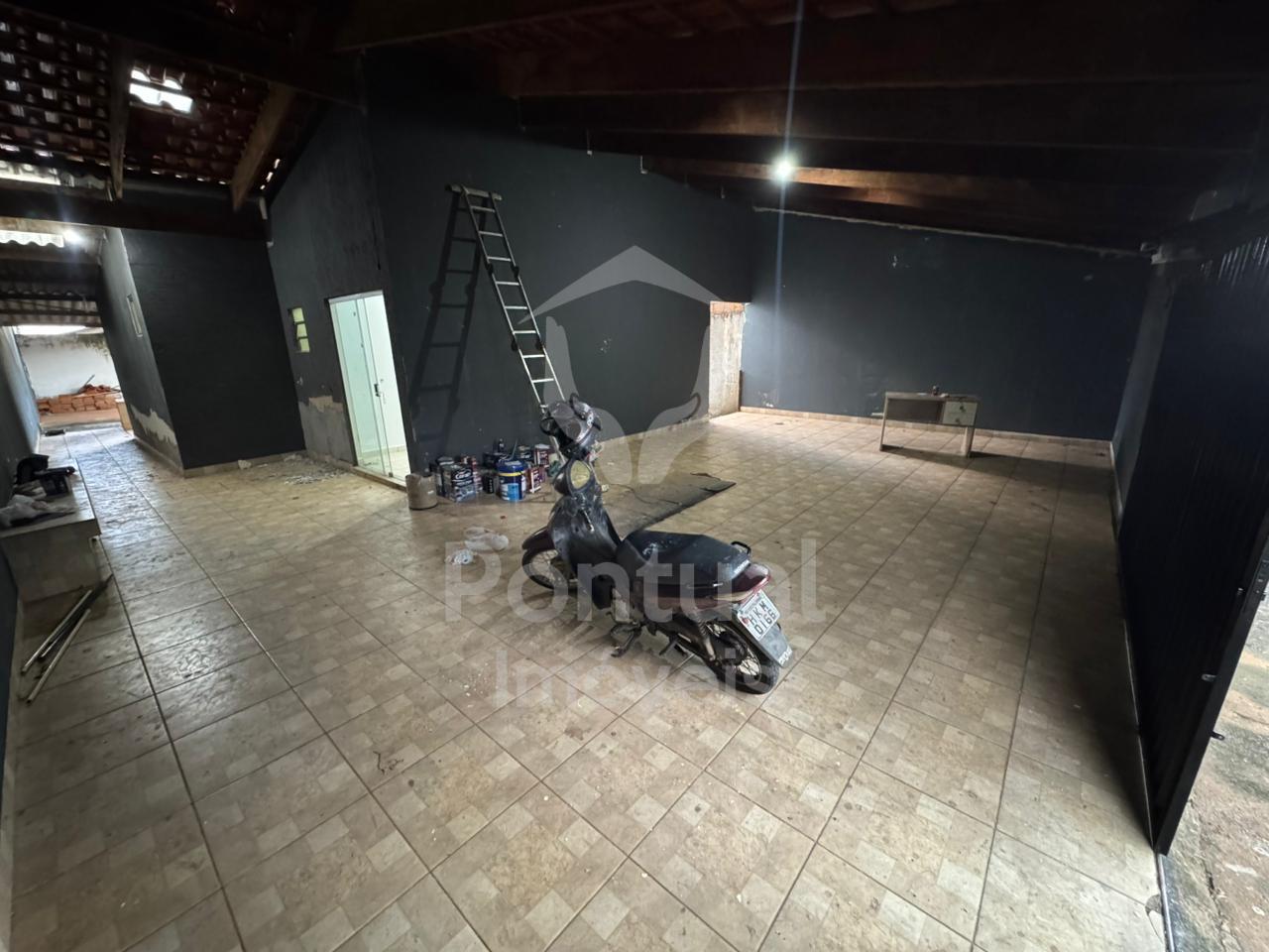 Casa com 2 quartos sendo 1 suíte disponível para locação bairr...