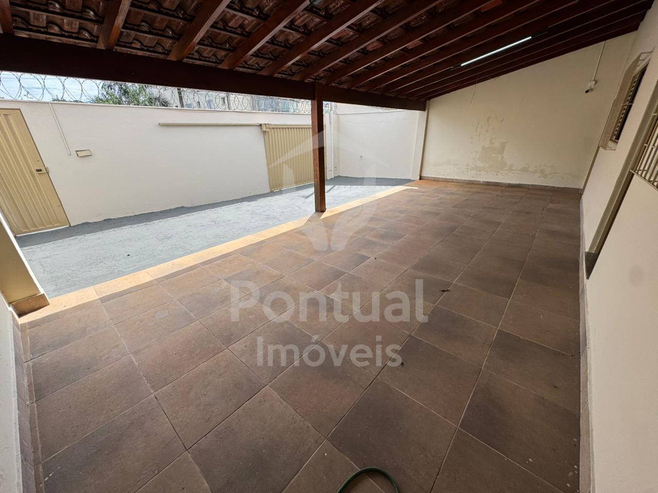 Casa com 3 dormit?rios para loca??o, Tubalina, UBERLANDIA - MG