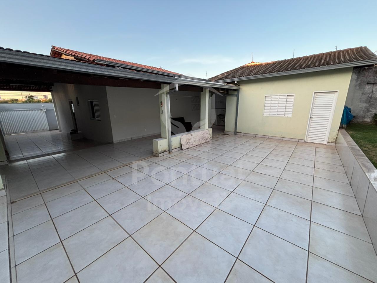 Casa para aluguel, 3 quartos, 1 suite, 3 vaga, GRANADA - UBERL...