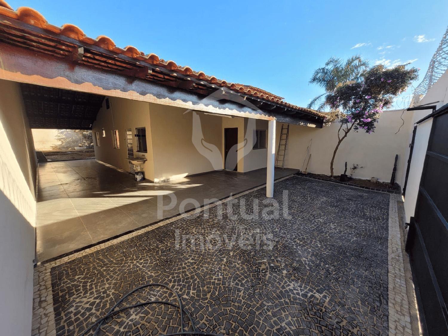 Casa à venda, com 3 quartos sendo 1 suite, Jardim Europa, UBER...