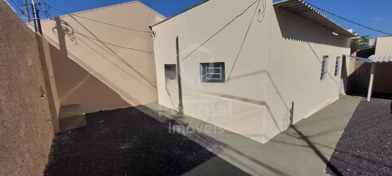 Casa para aluguel, 3 quartos, 1 vaga, CAZECA - UBERLANDIA MG