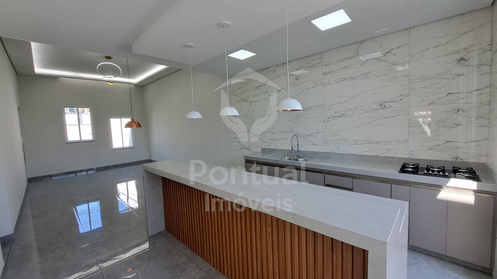 Casa à venda, com 3 quartos sendo 1 suíte, Jardim Canaã, UBERL...