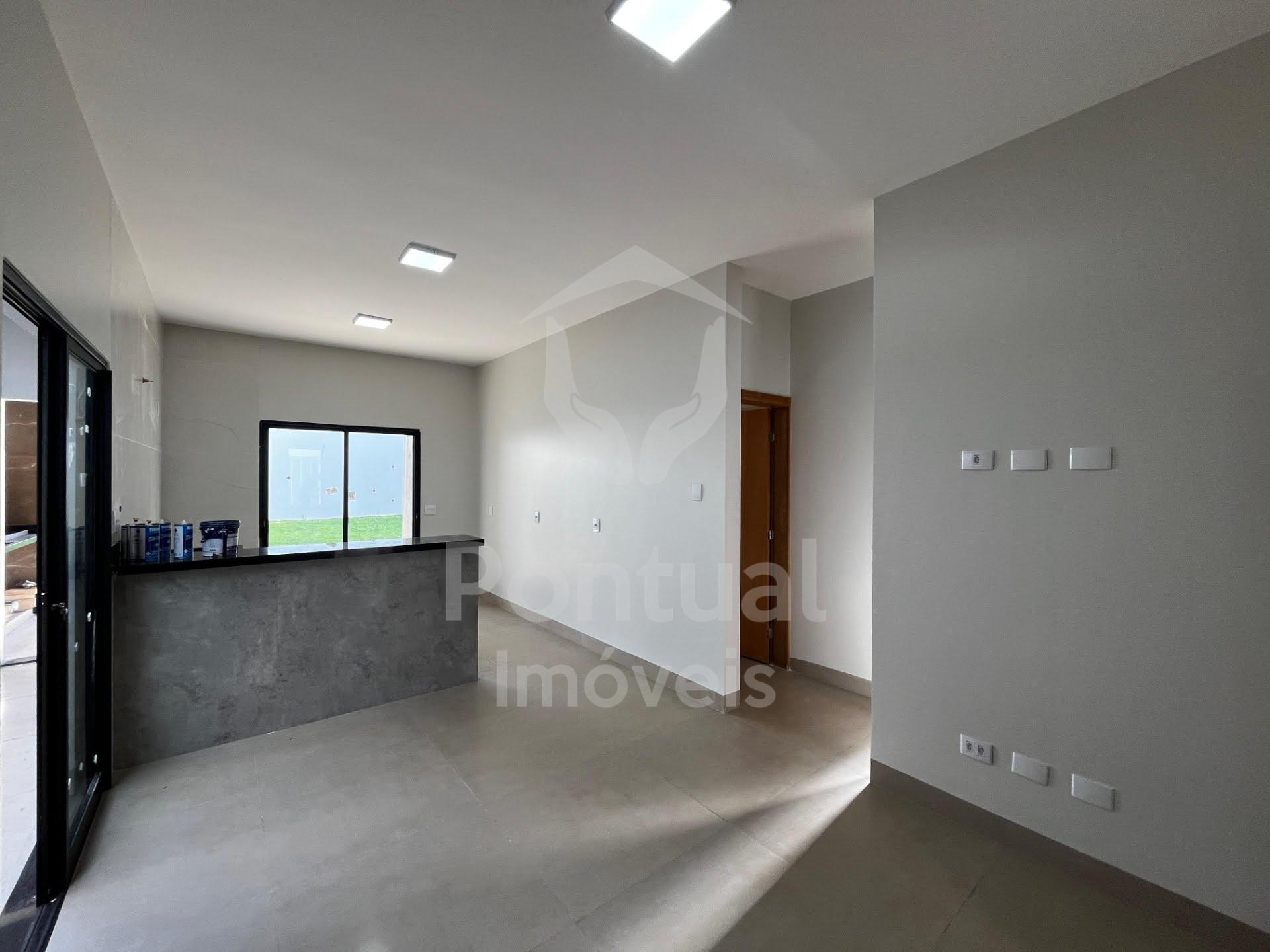 Casa à venda, com 3 quartos sendo 1 suíte, Shopping Park, UBER...