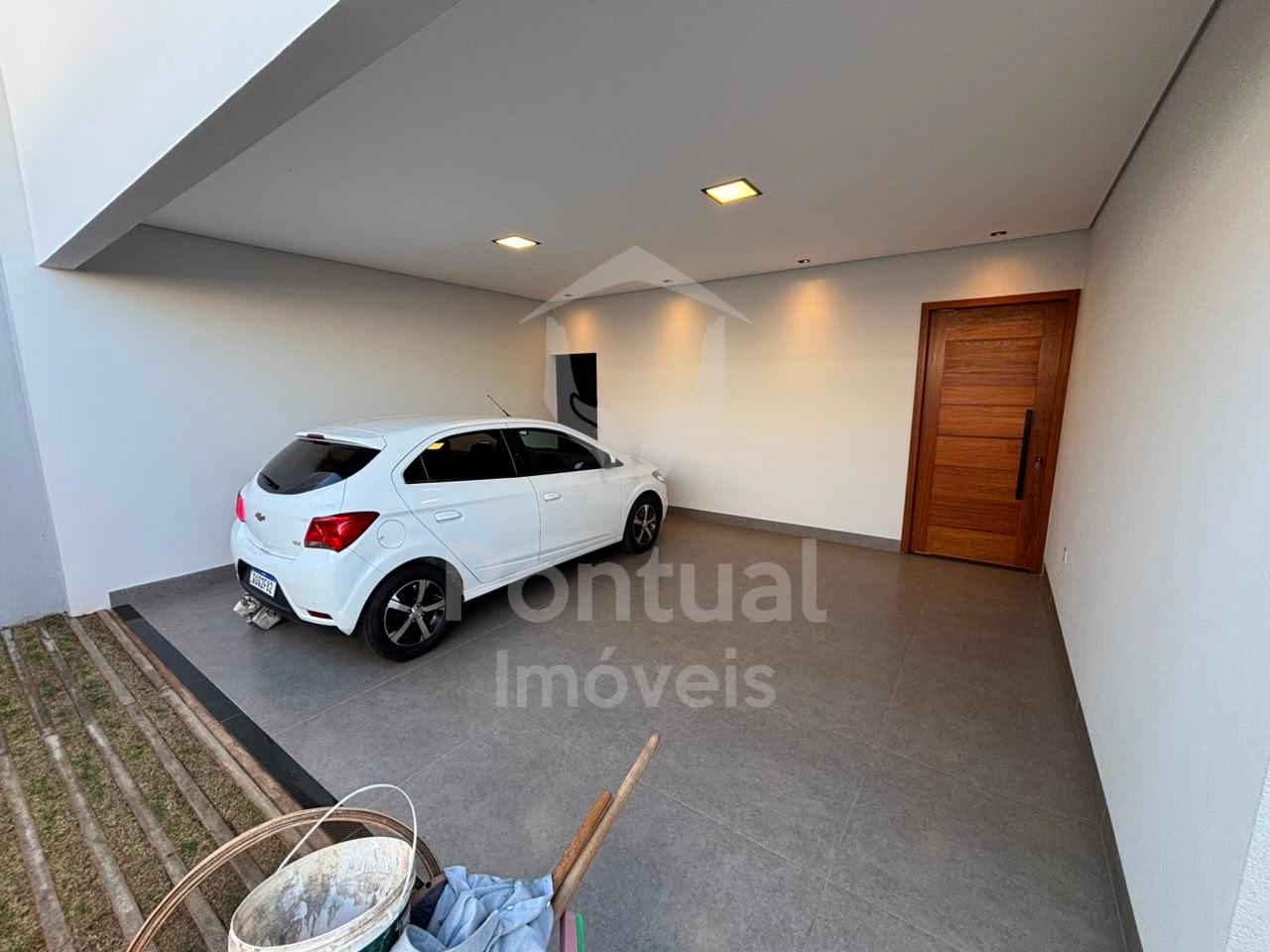 Casa alto padrao, 3 quartos, 1 suíte, 2 vagas, NOVA UBERLANDIA...