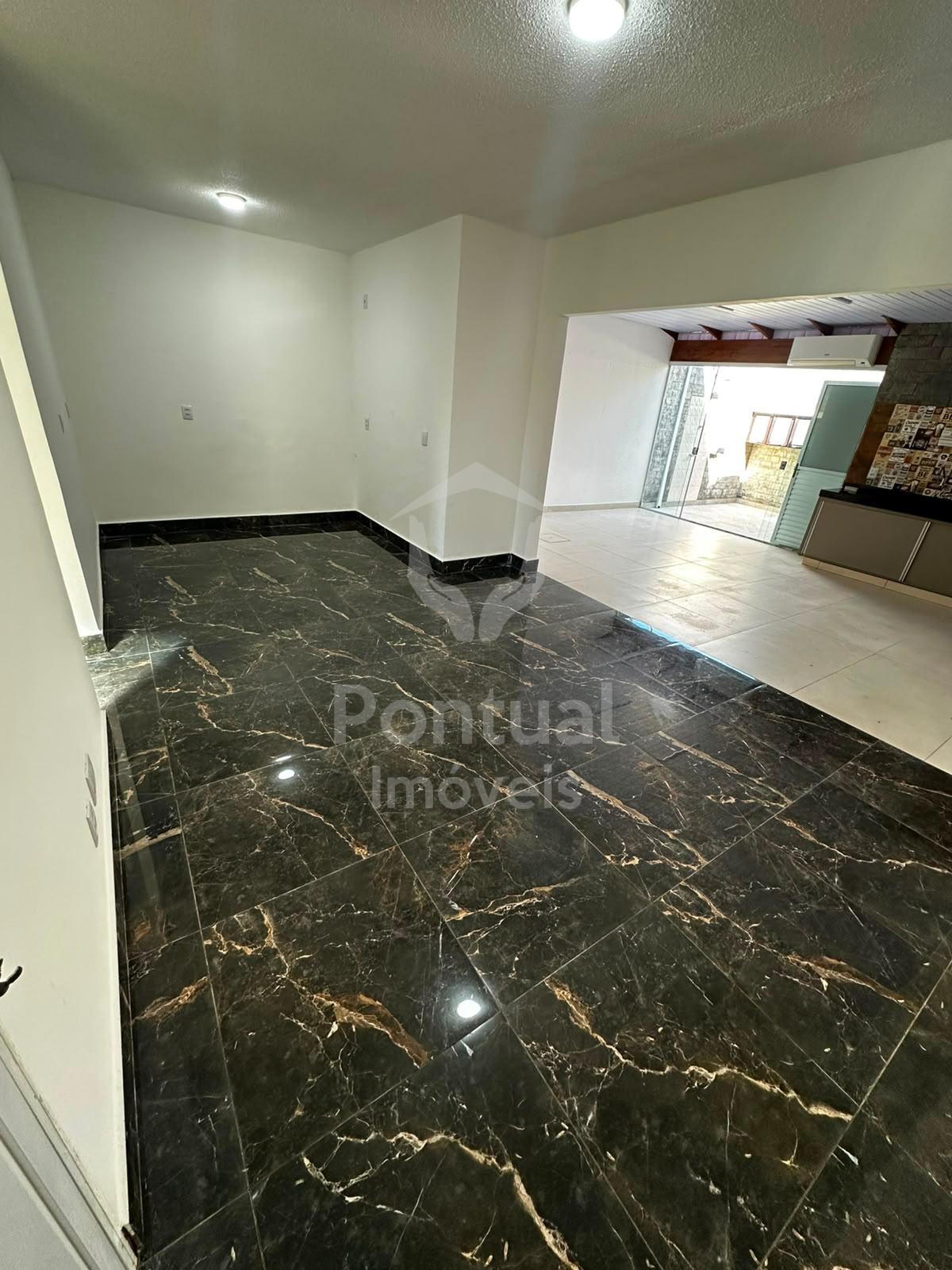 Casa à venda, com 3 quartos sendo 1 suite master, Aclimação, U...