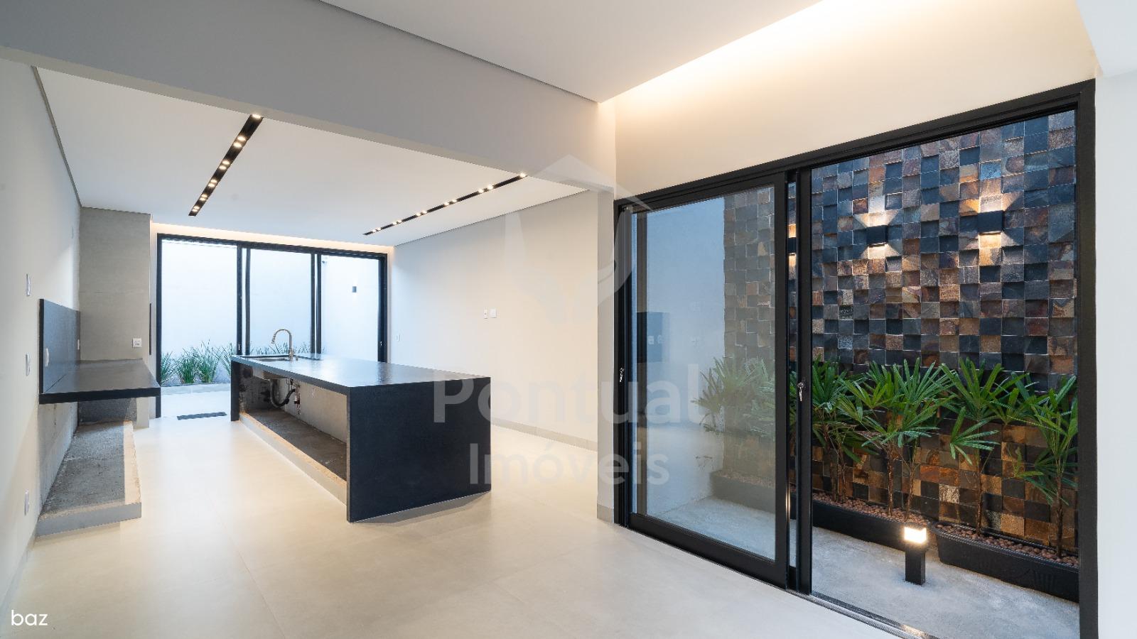 Casa à venda, com 3 quartos sendo 1 suite no Jardim Europa, UB...