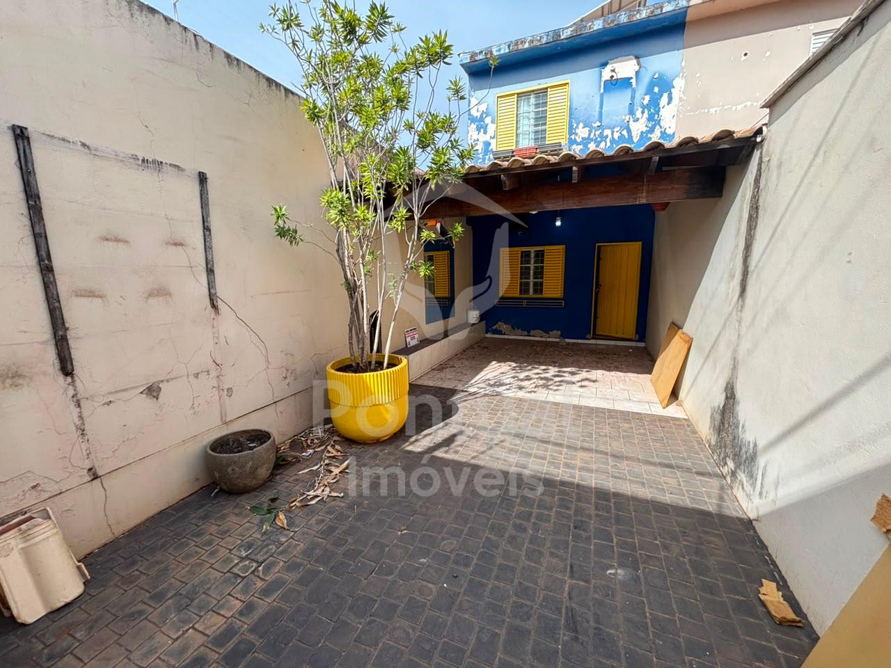 Casa para aluguel, 2 quartos, 3 banheiros, 2 vagas, Santa Môni...