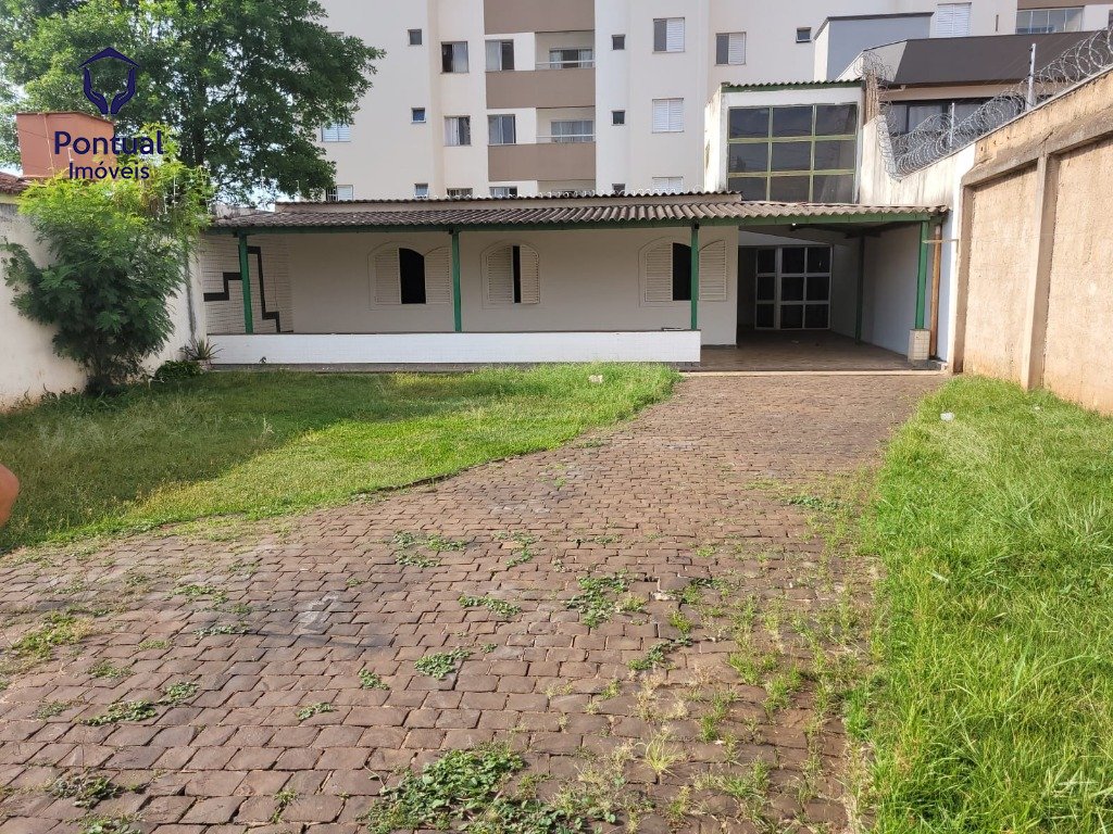 Casa com 3 dormit?rios para loca??o,no Jardim Bras?lia, UBERLA...