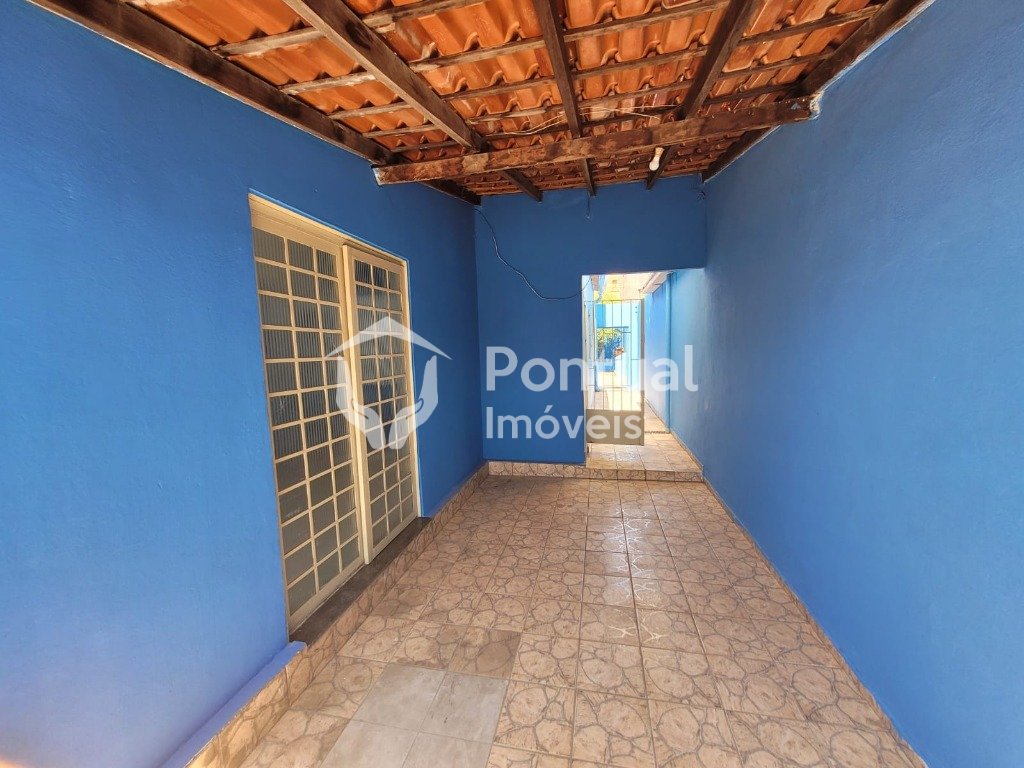 Casa para aluguel, 3 quartos, 1 suíte, 2 vagas, Santa Rosa - U...