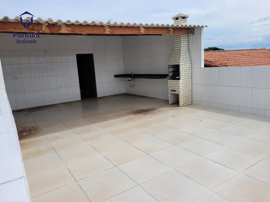 Alugo Casa  com 3 quartos, 2 banheiros, Sala de TV, sala de ja...