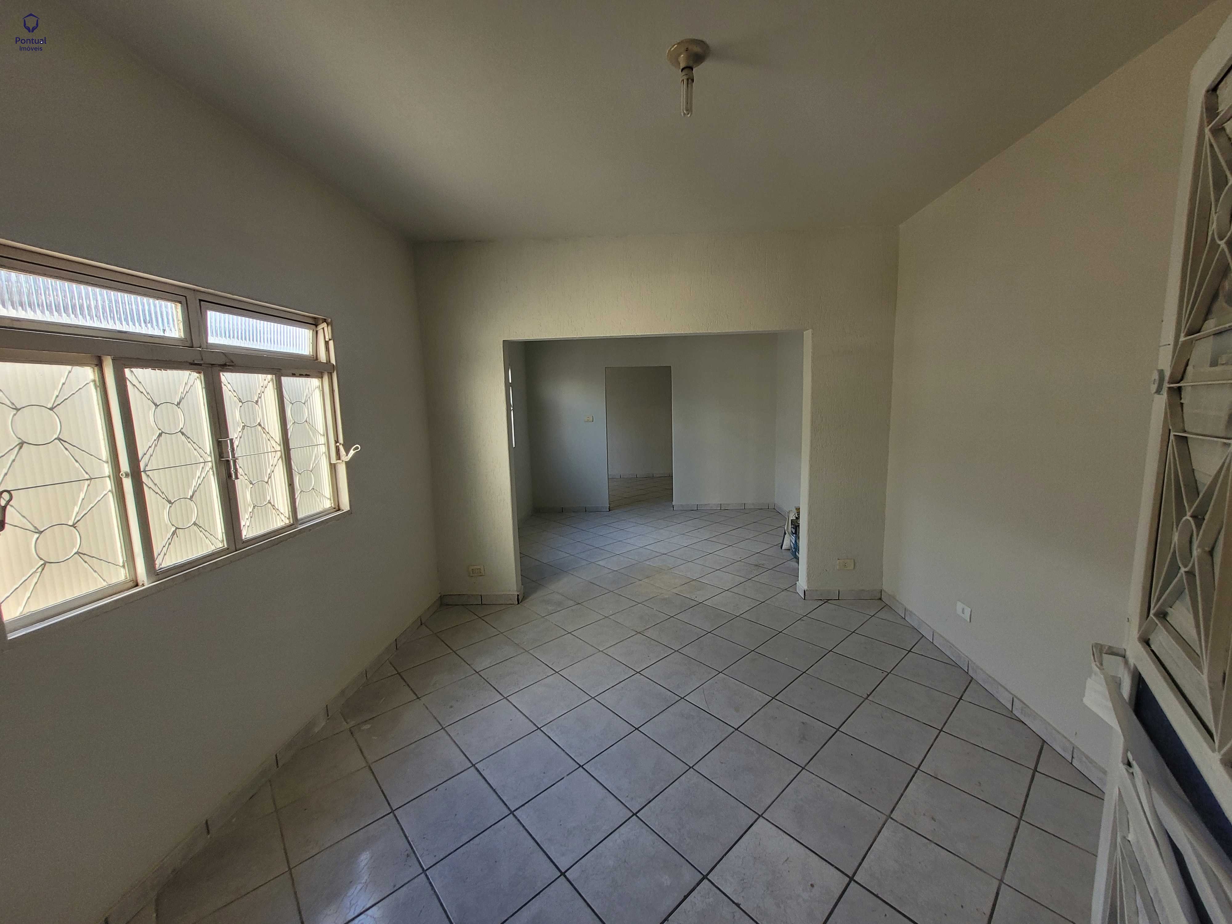 Casa com 4 4 sendo 1 suite para locação,250.00 m , Marta Helen...