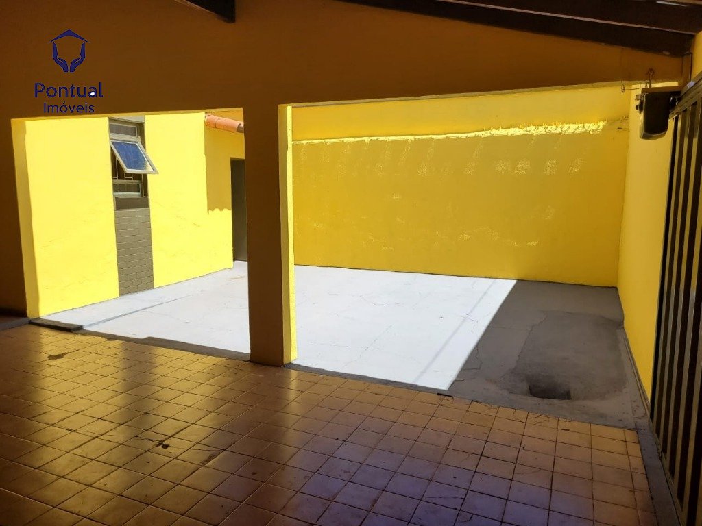 Casa para aluguel, 3 quartos, 3 vagas, Santa Mônica - Uberlând...