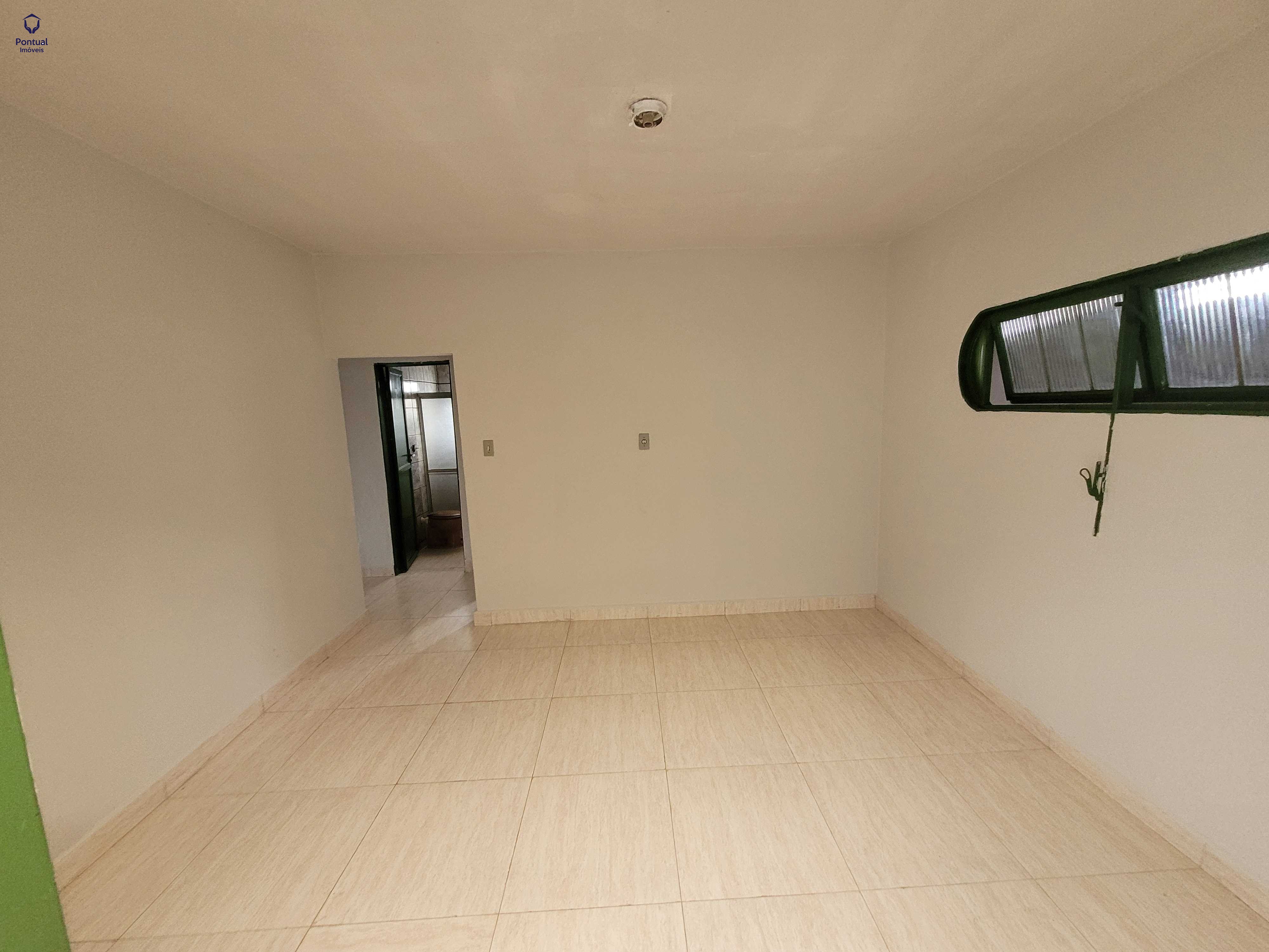 Alugo Casa com 3 4 sendo 1 suite no Jd das Palmeiras UBERLANDI...
