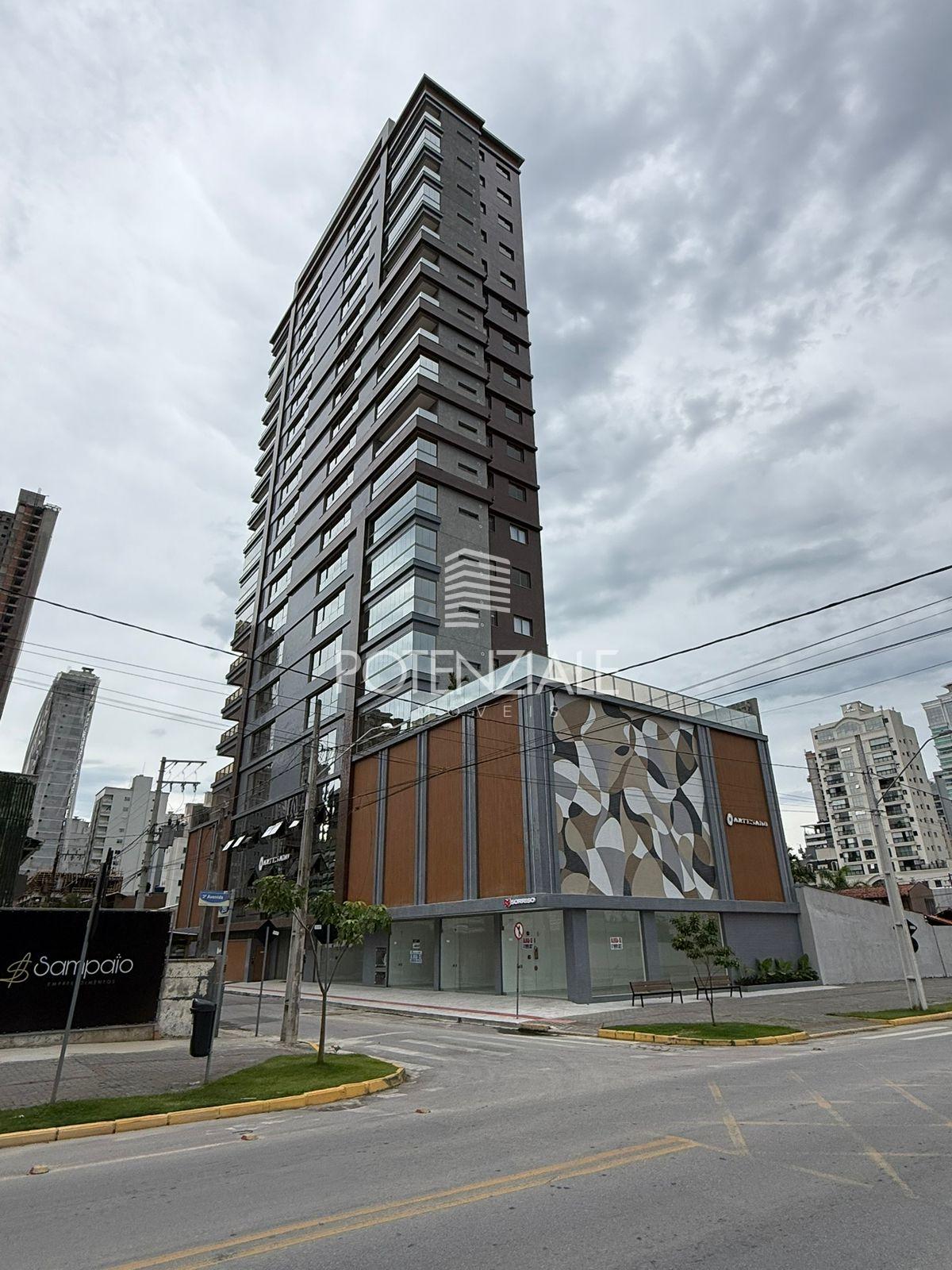 Apartamento à venda,  otima localização na MEIA PRAIA, ITAPEMA...