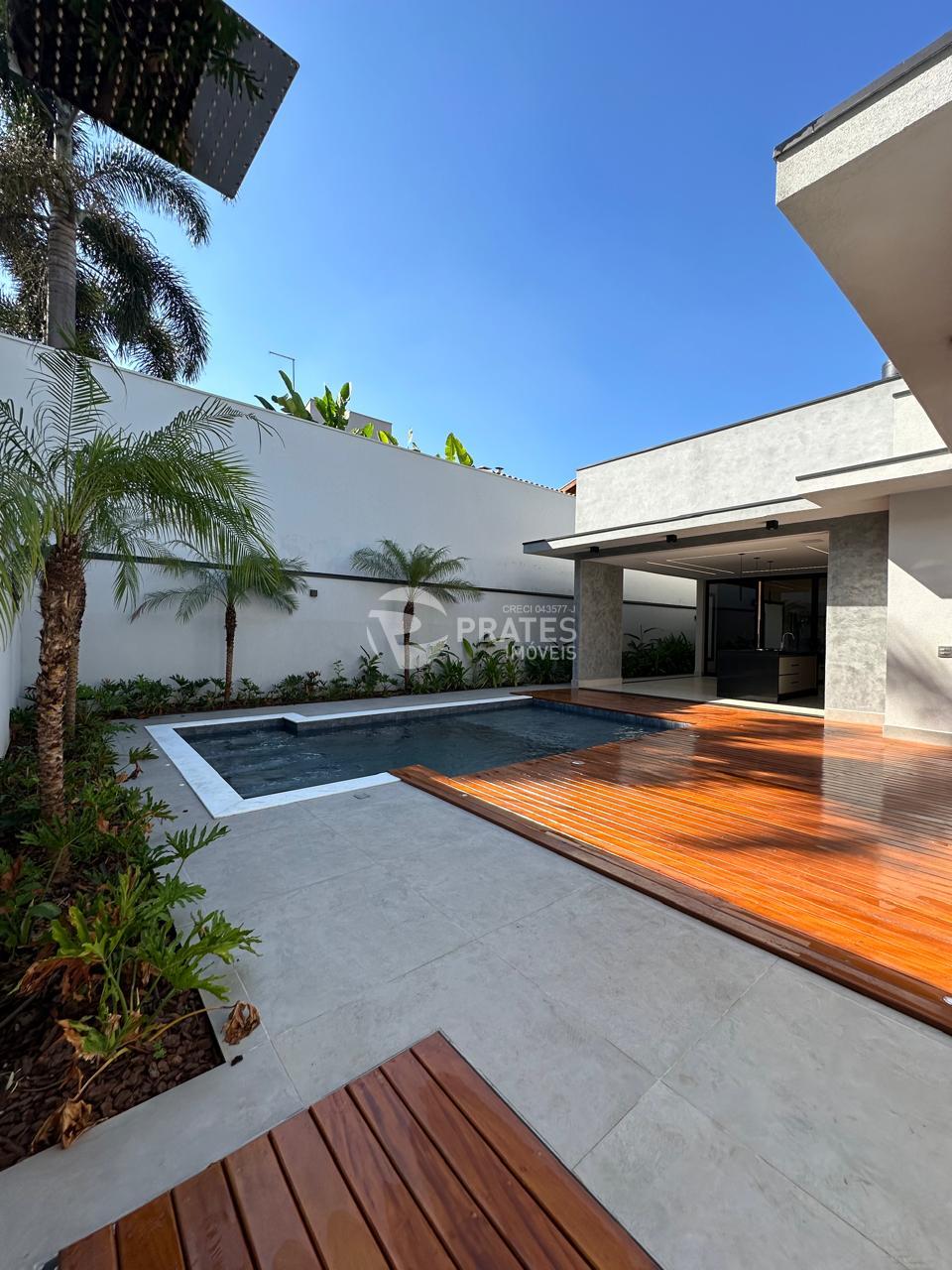 Casa no Condomínio Greville