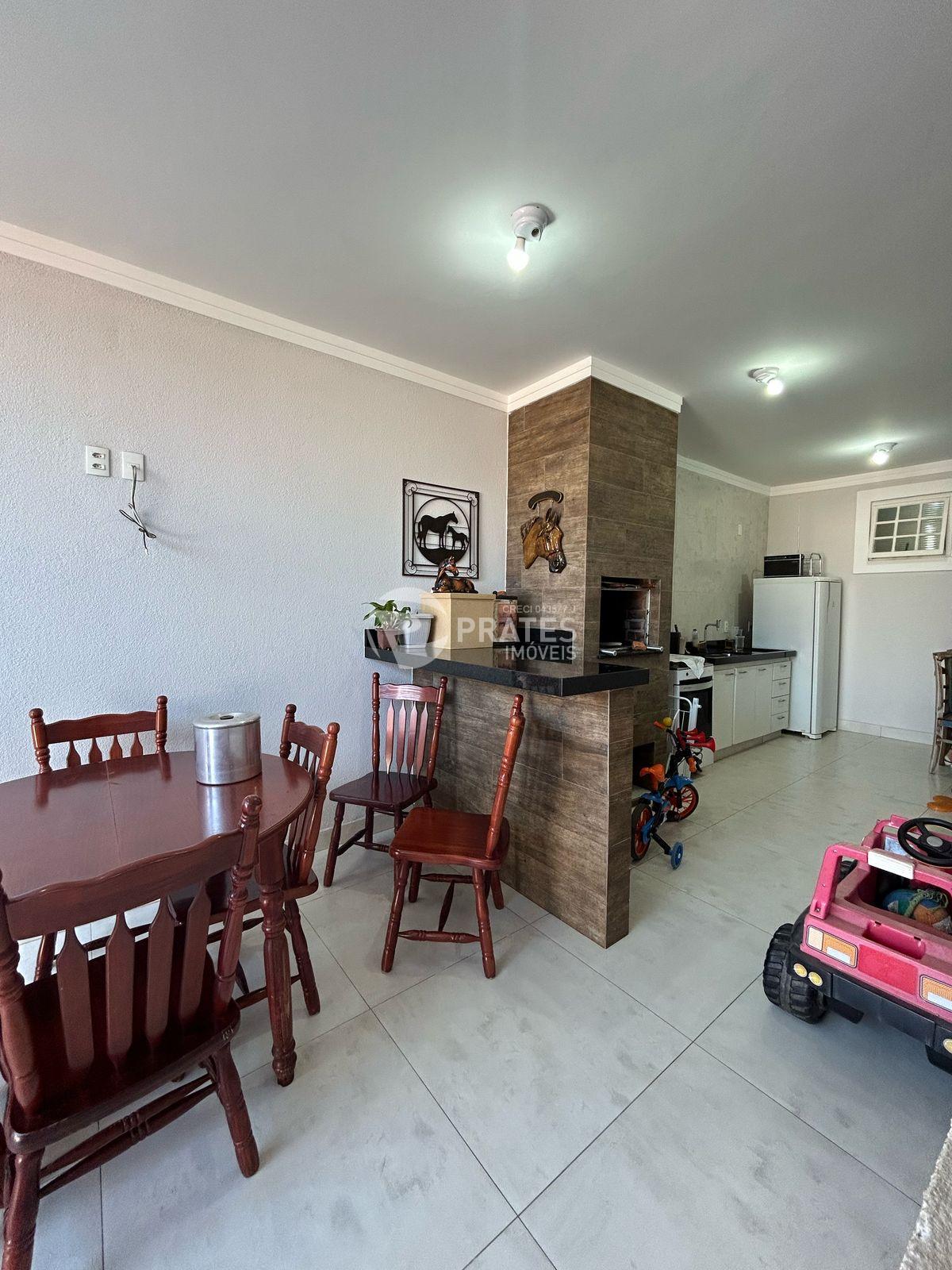 Casa no  Jardim Esmeralda