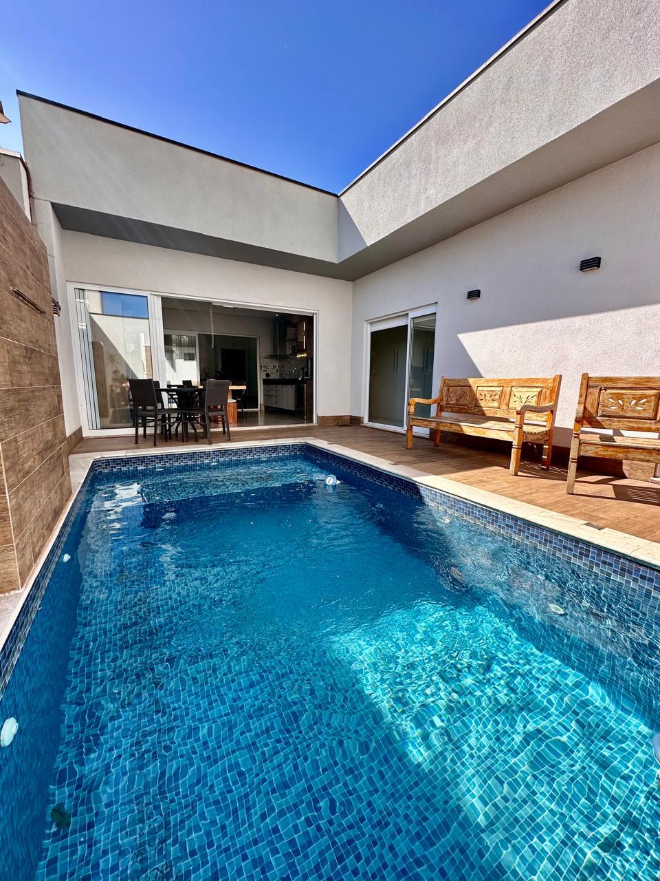 Casa à venda no Condomínio Margarida de Holstein - LIMEIRA - SP