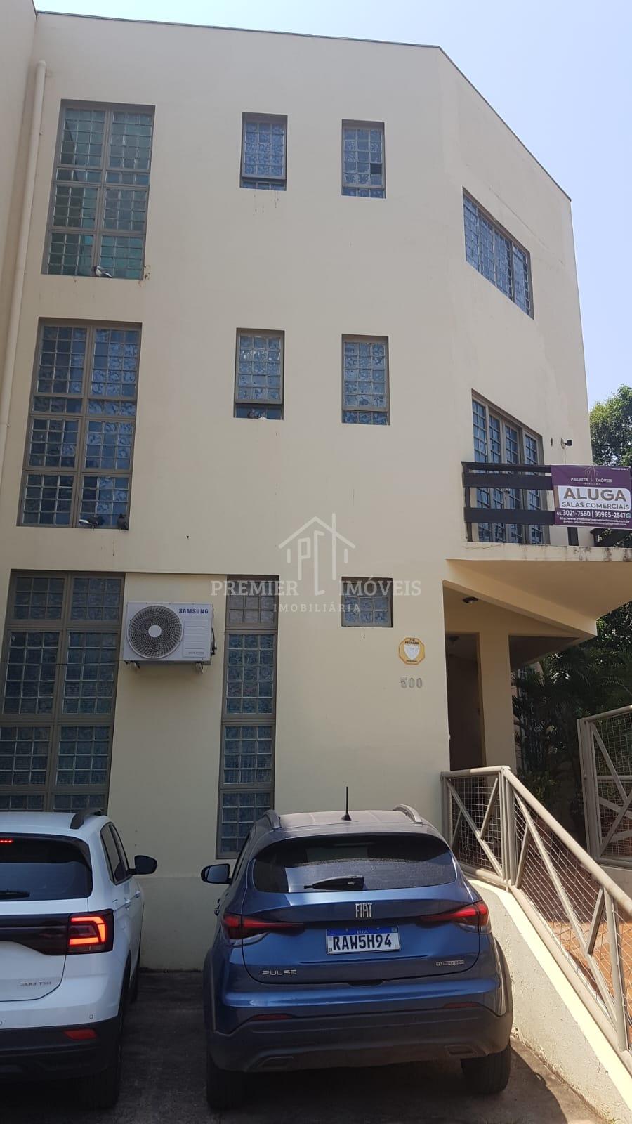 Salão Comercial no Araes contendo 4 salas individuais  com 2 sacadas e 4 banheiros