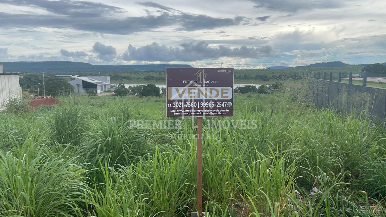 Terreno no Condominio do Xaraes, contendo 1706 m2 em frente ao lago do manso